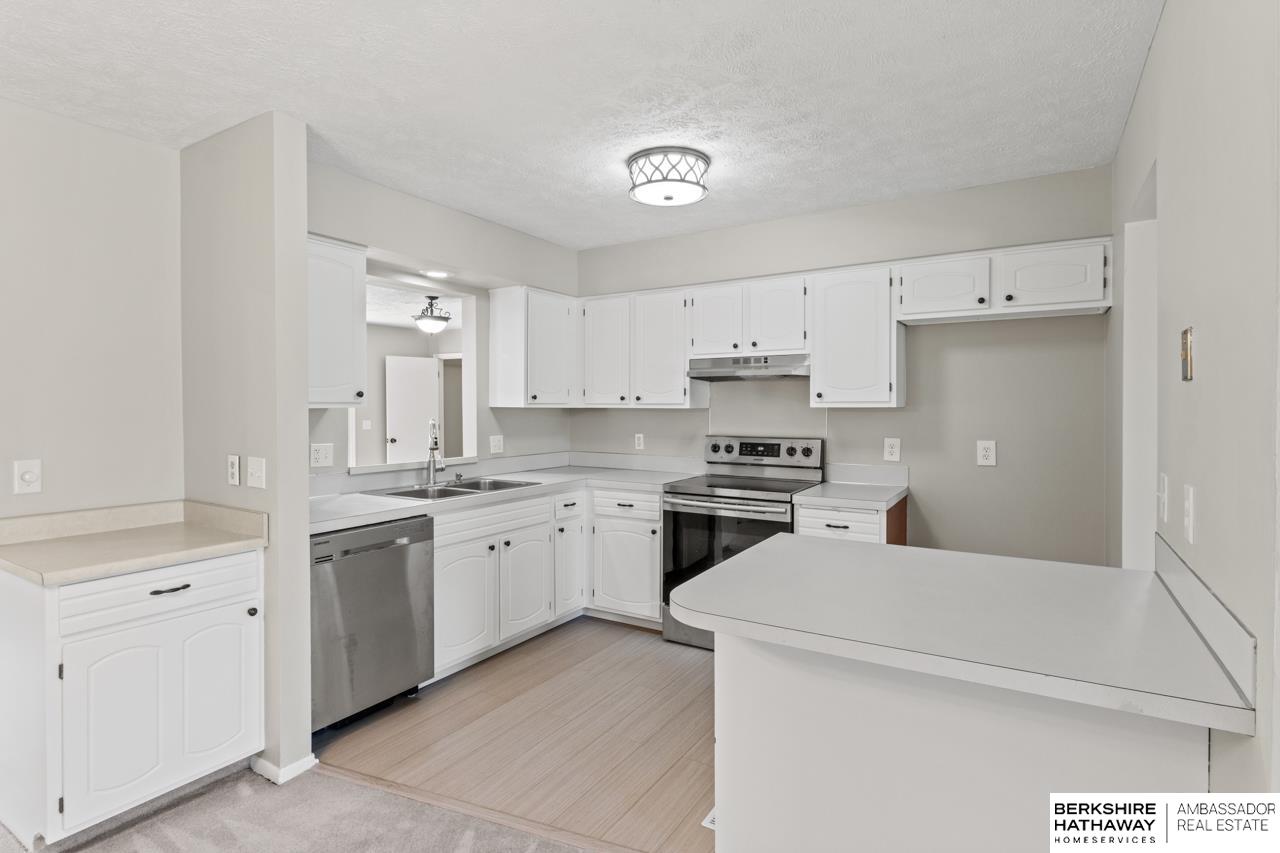 La Vista, Nebraska 68128, United States, 3 Bedrooms Bedrooms, ,2 BathroomsBathrooms,Residential,Pending,115801