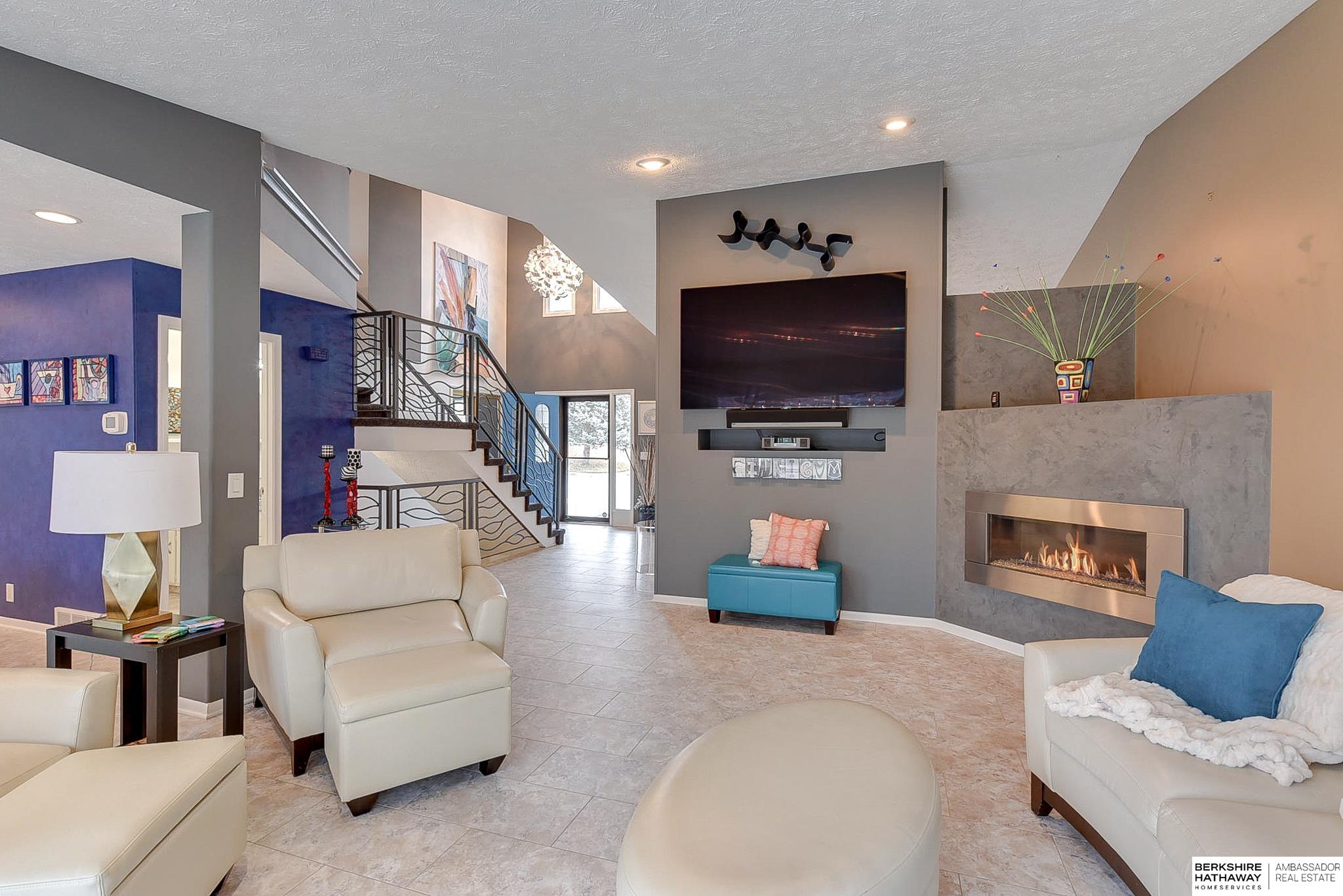 Omaha, Nebraska 68118, United States, 4 Bedrooms Bedrooms, ,4 BathroomsBathrooms,Residential,Pending,20513