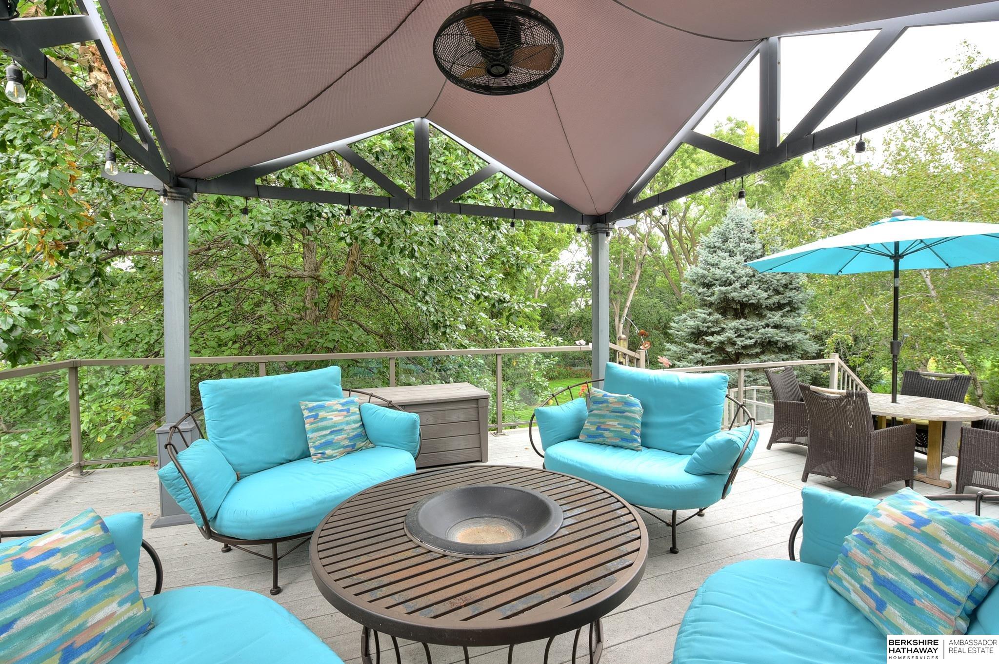 Omaha, Nebraska 68118, United States, 4 Bedrooms Bedrooms, ,4 BathroomsBathrooms,Residential,Pending,20513