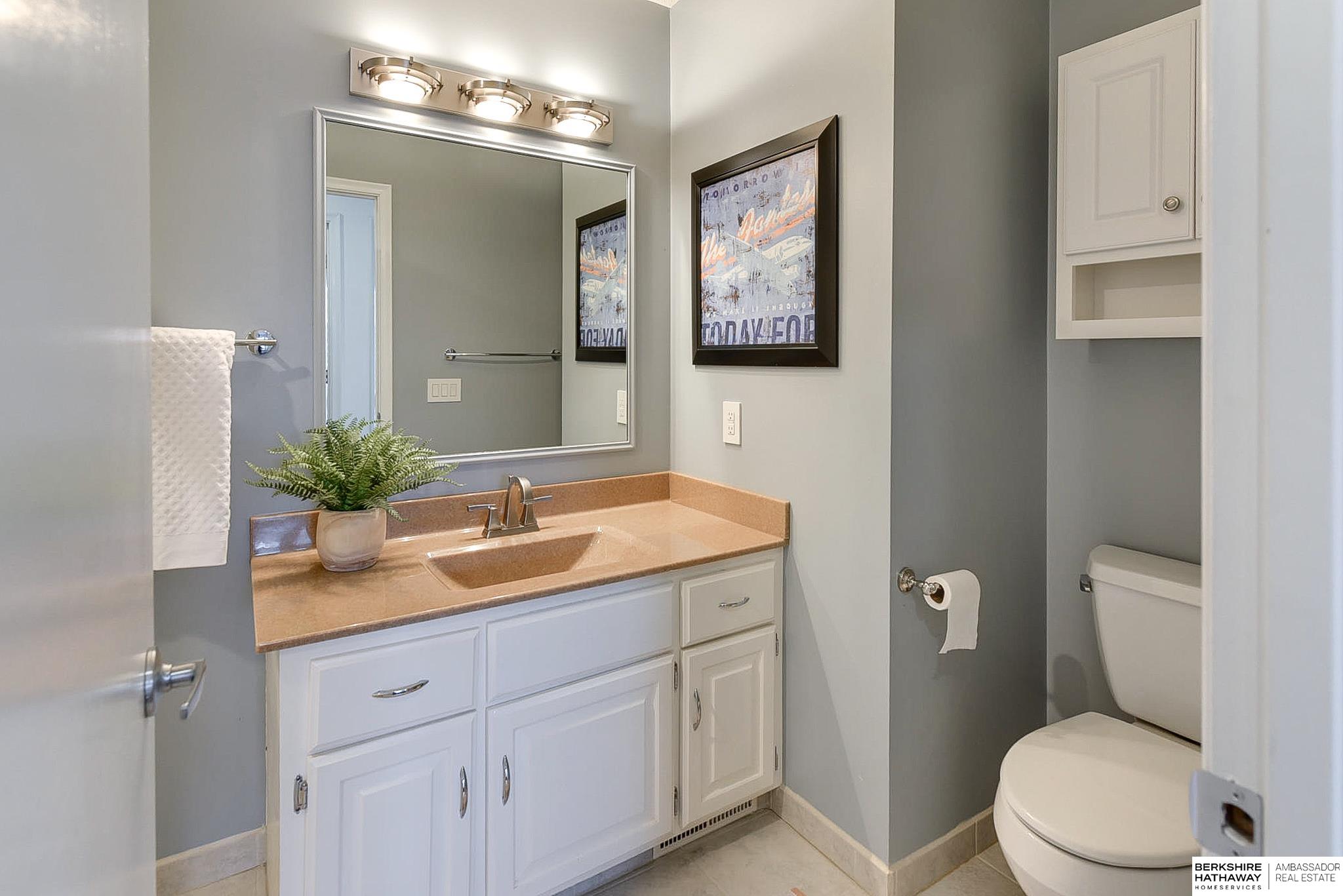 Omaha, Nebraska 68118, United States, 4 Bedrooms Bedrooms, ,4 BathroomsBathrooms,Residential,Pending,20513