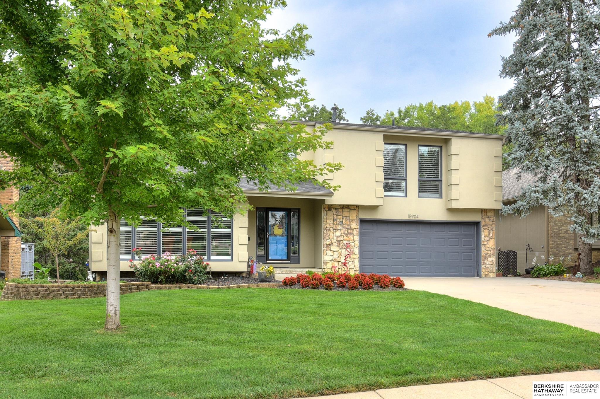 Omaha, Nebraska 68118, United States, 4 Bedrooms Bedrooms, ,4 BathroomsBathrooms,Residential,Pending,20513