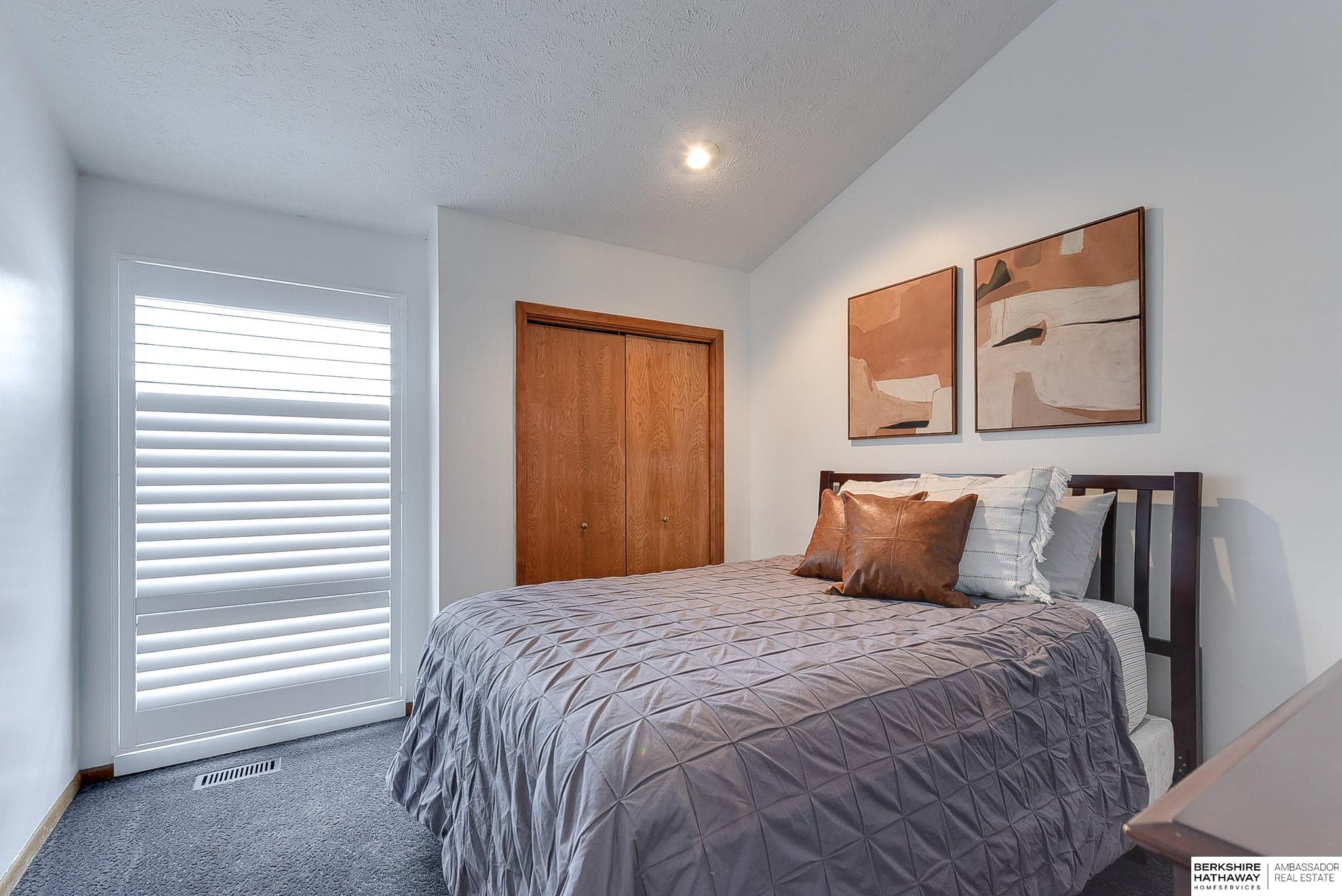 Omaha, Nebraska 68118, United States, 4 Bedrooms Bedrooms, ,4 BathroomsBathrooms,Residential,Pending,20513