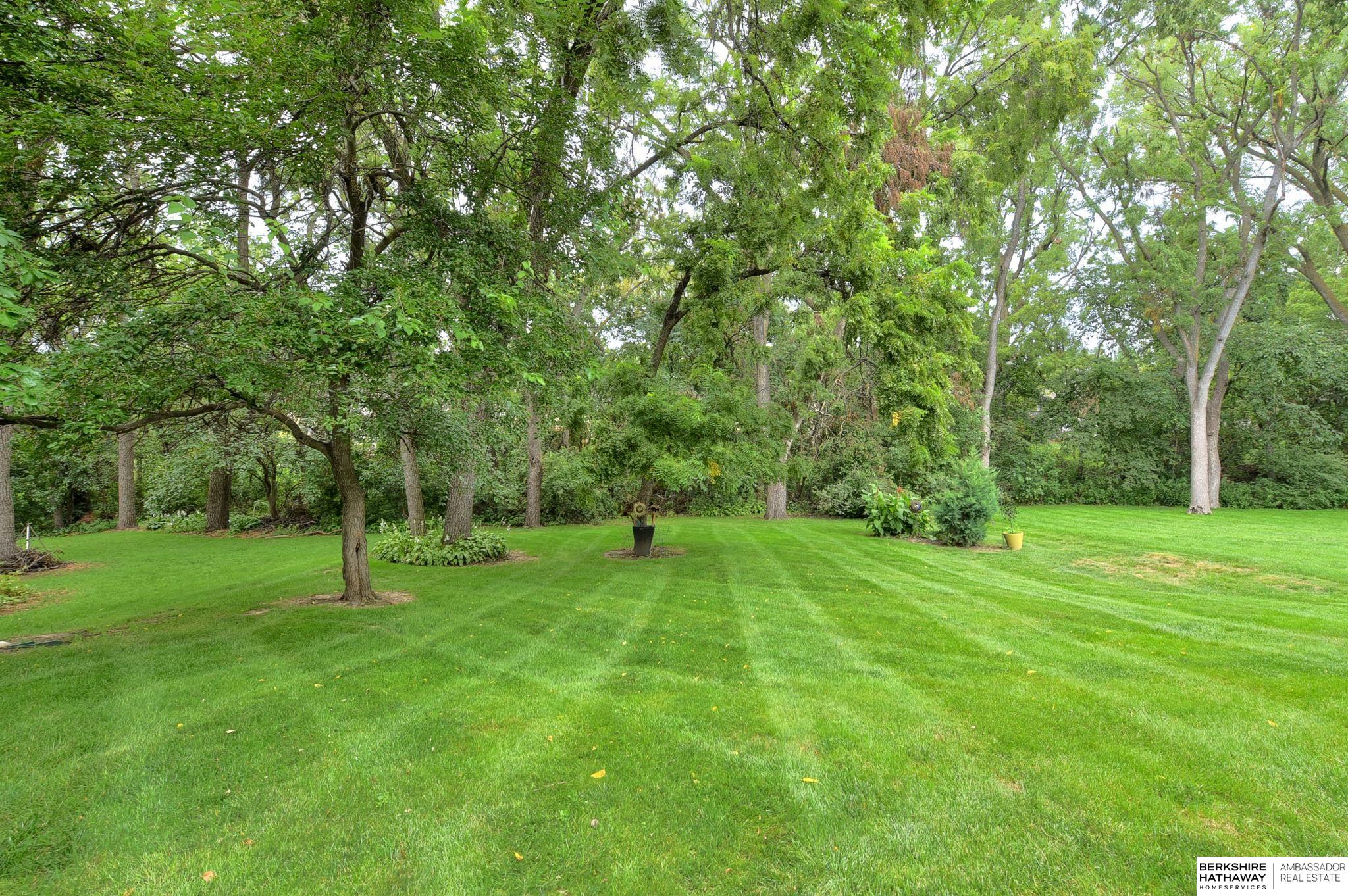 Omaha, Nebraska 68118, United States, 4 Bedrooms Bedrooms, ,4 BathroomsBathrooms,Residential,Pending,20513