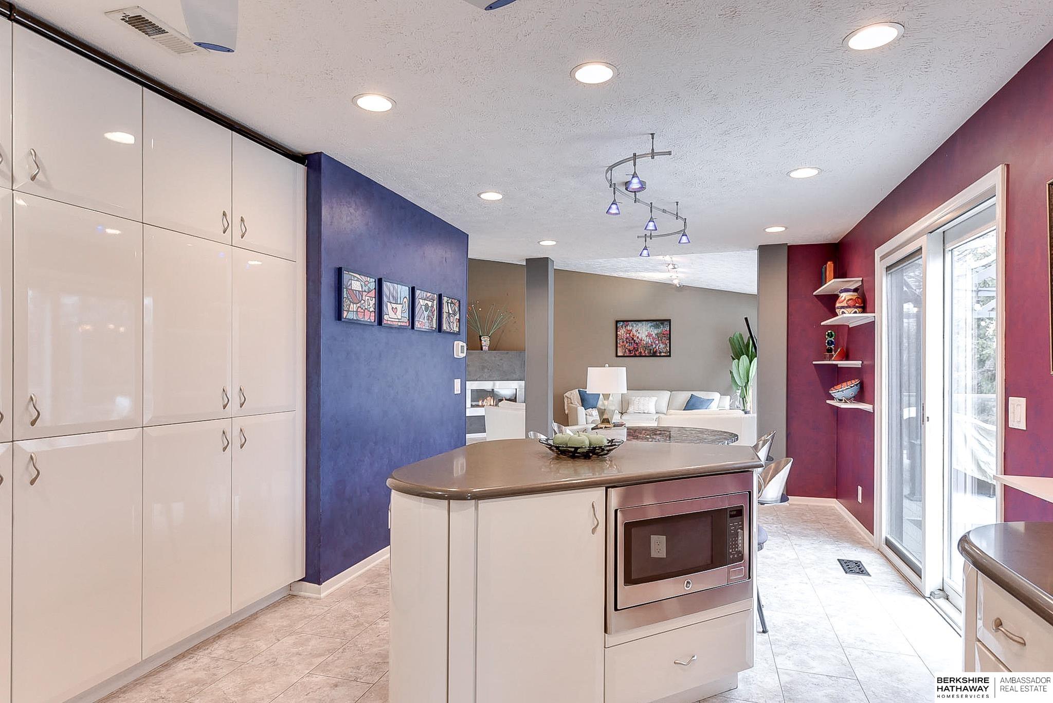 Omaha, Nebraska 68118, United States, 4 Bedrooms Bedrooms, ,4 BathroomsBathrooms,Residential,Pending,20513