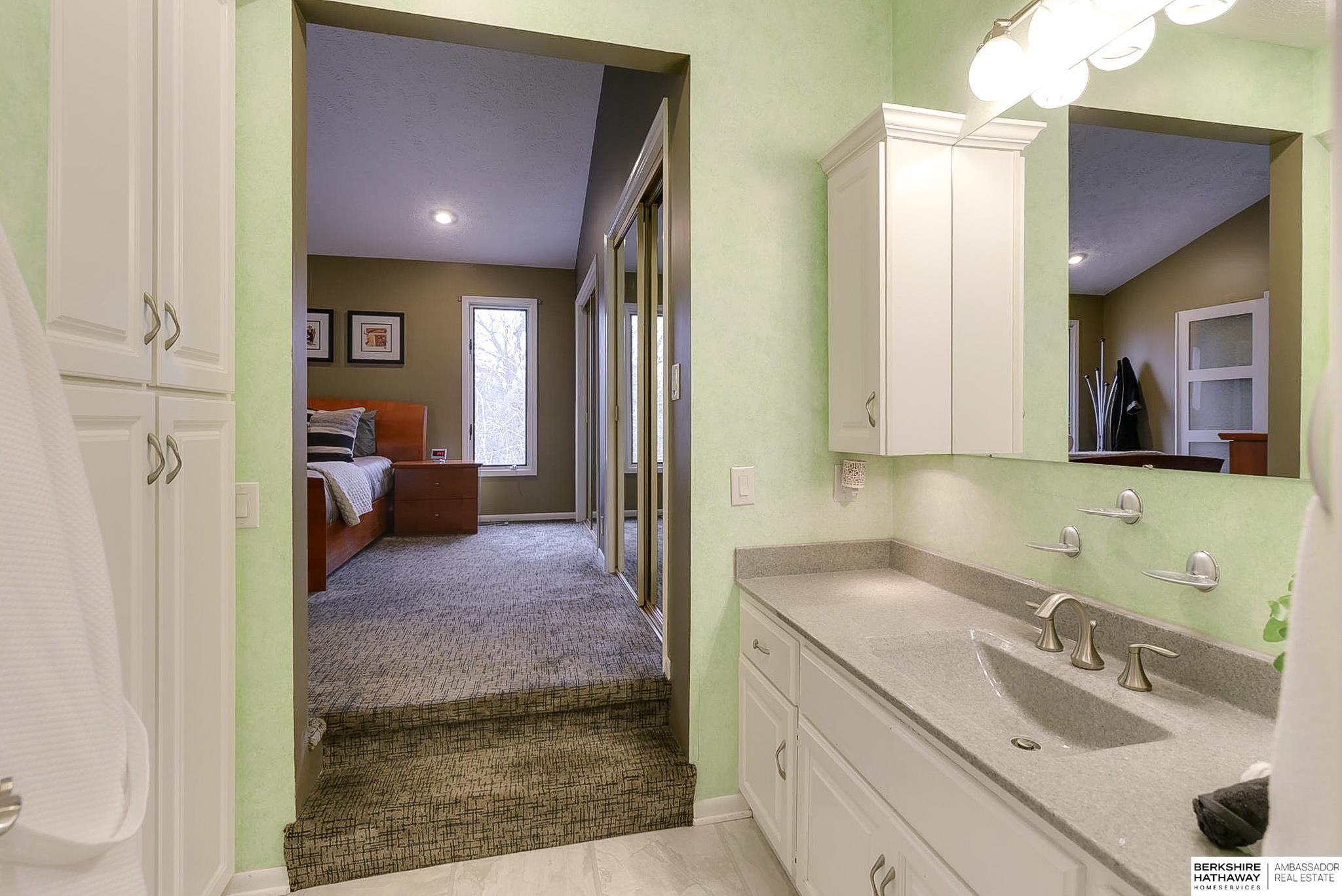 Omaha, Nebraska 68118, United States, 4 Bedrooms Bedrooms, ,4 BathroomsBathrooms,Residential,Pending,20513