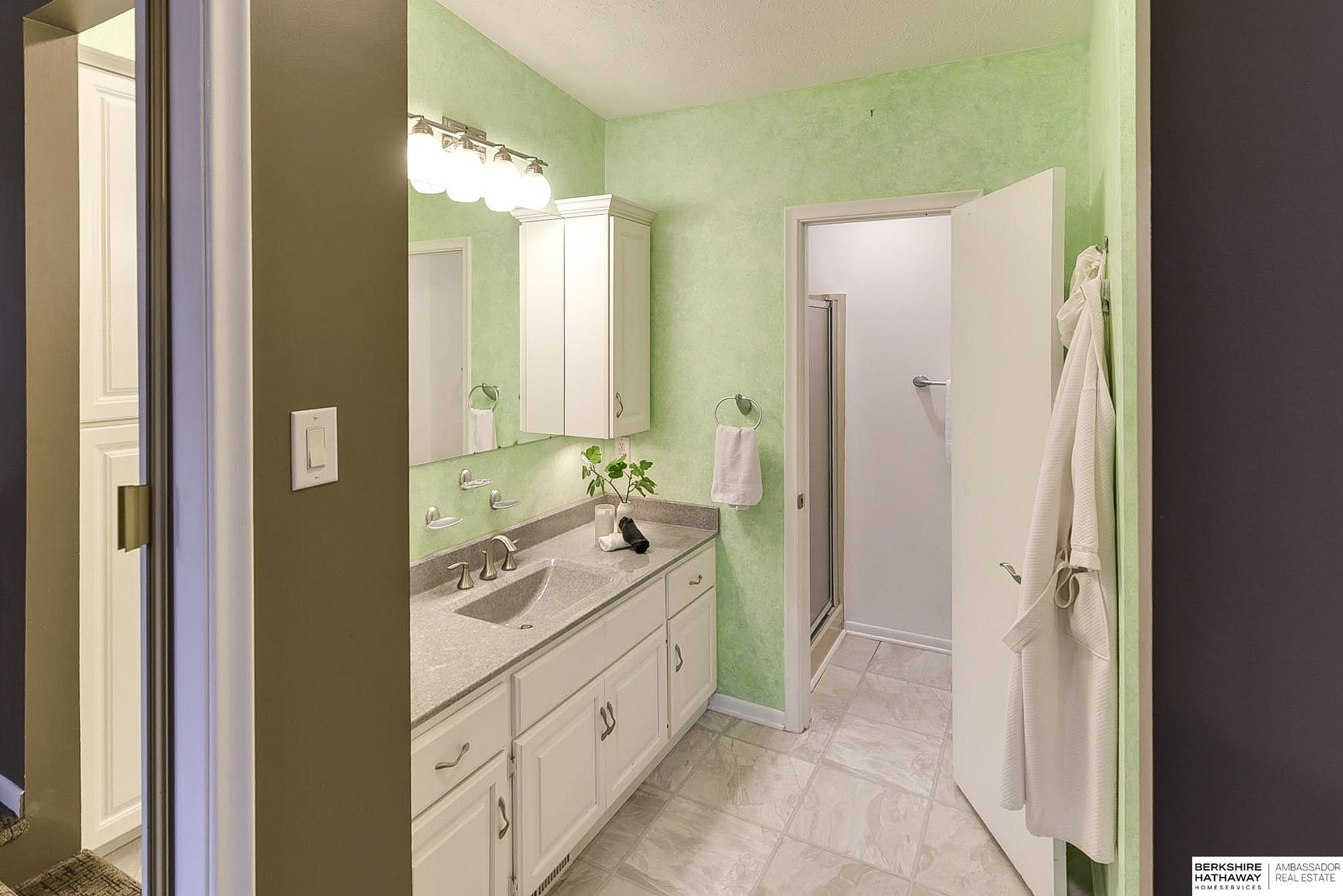 Omaha, Nebraska 68118, United States, 4 Bedrooms Bedrooms, ,4 BathroomsBathrooms,Residential,Pending,20513