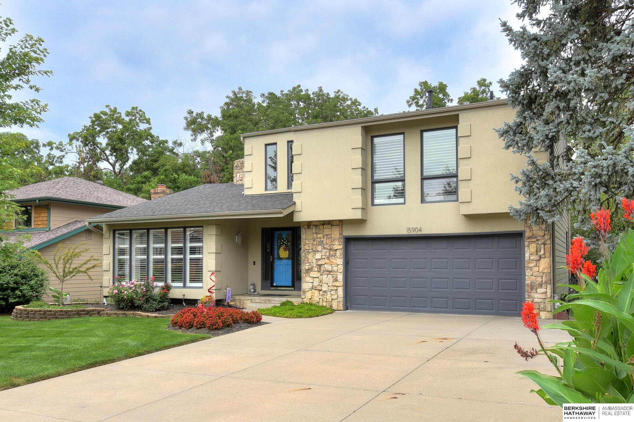 Omaha, Nebraska 68118, United States, 4 Bedrooms Bedrooms, ,4 BathroomsBathrooms,Residential,Pending,20513