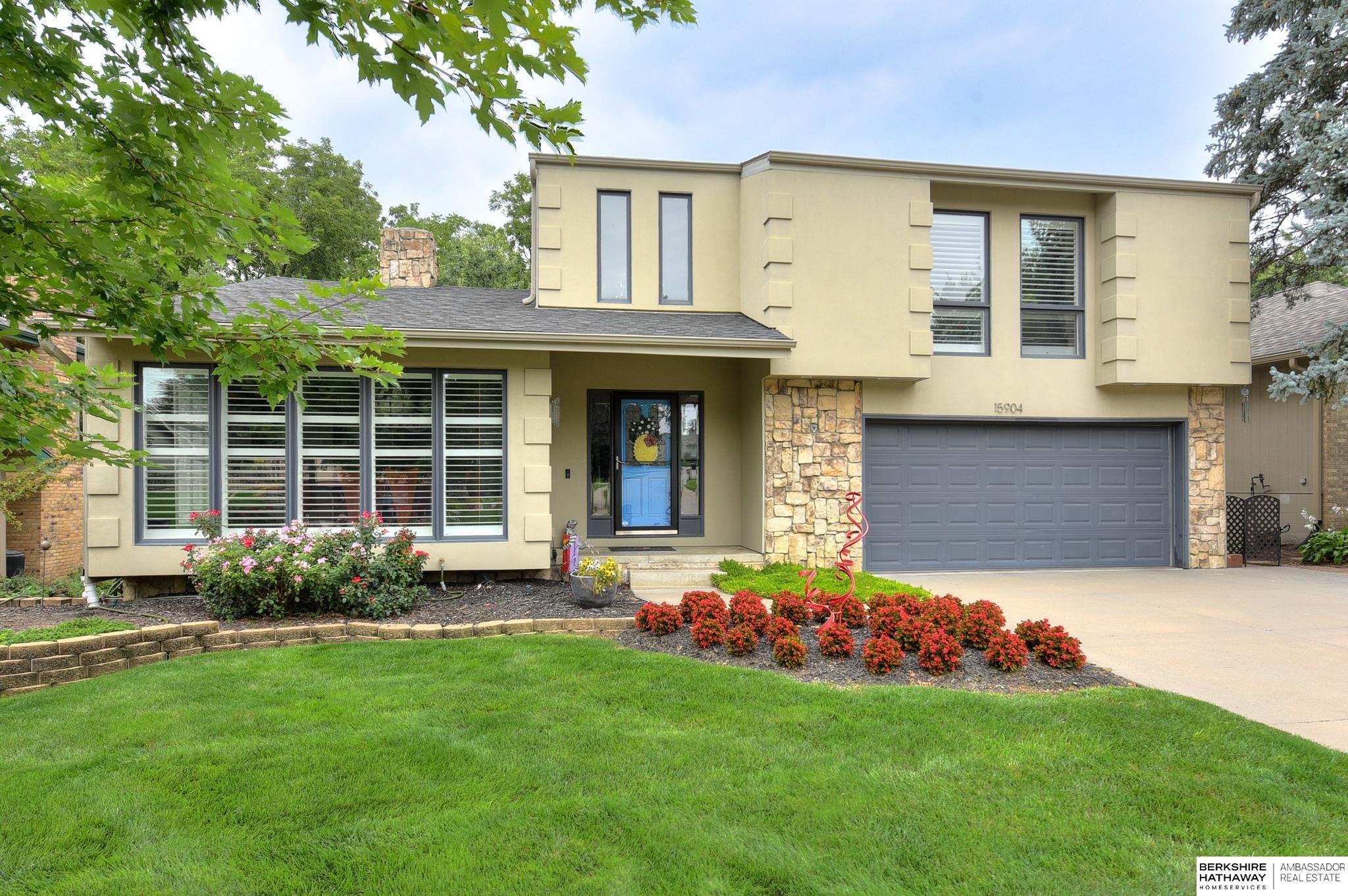 Omaha, Nebraska 68118, United States, 4 Bedrooms Bedrooms, ,4 BathroomsBathrooms,Residential,Pending,20513