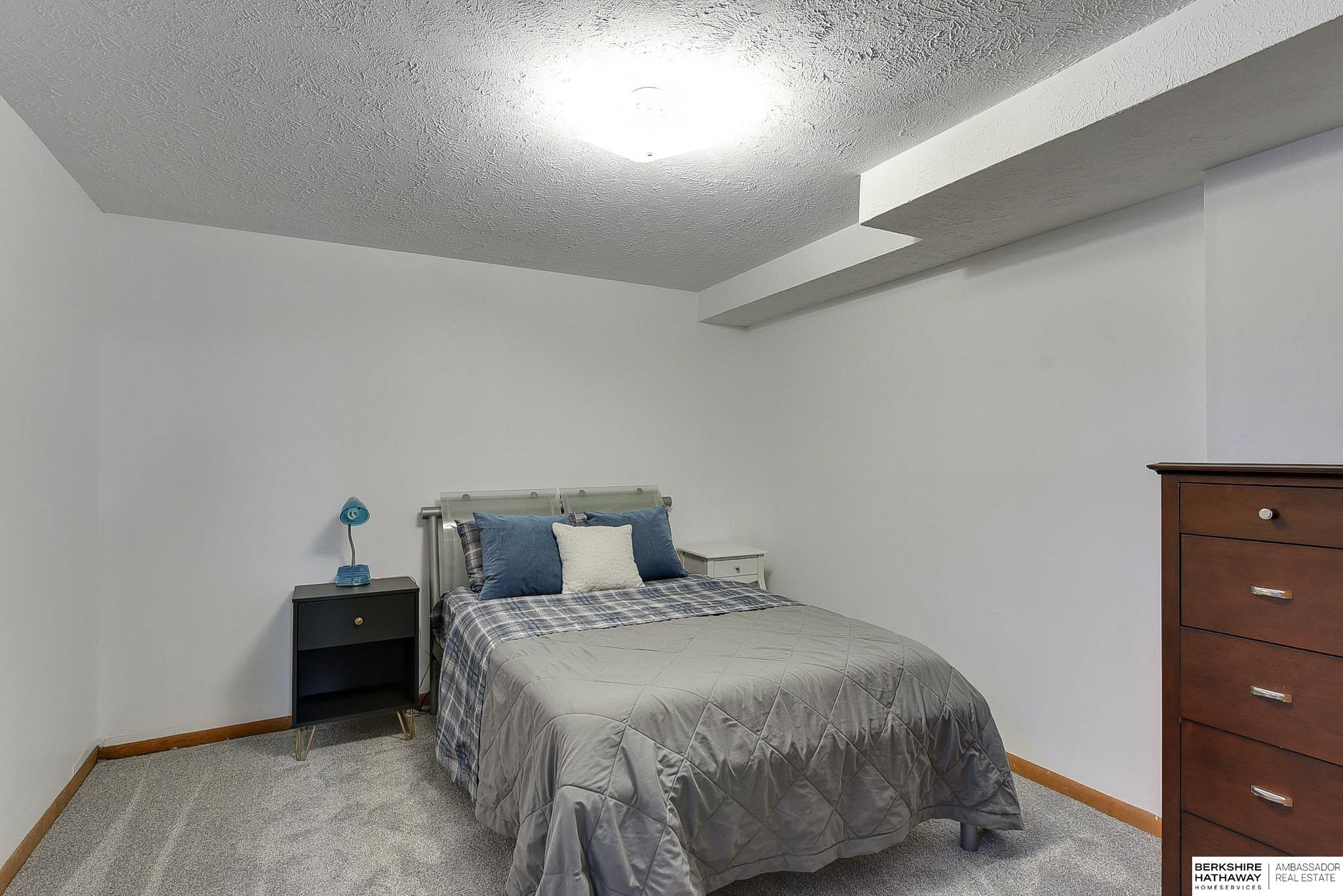 Omaha, Nebraska 68118, United States, 4 Bedrooms Bedrooms, ,4 BathroomsBathrooms,Residential,Pending,20513