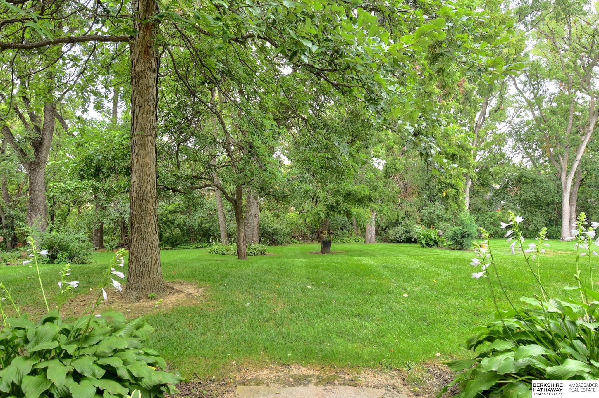 Omaha, Nebraska 68118, United States, 4 Bedrooms Bedrooms, ,4 BathroomsBathrooms,Residential,Pending,20513