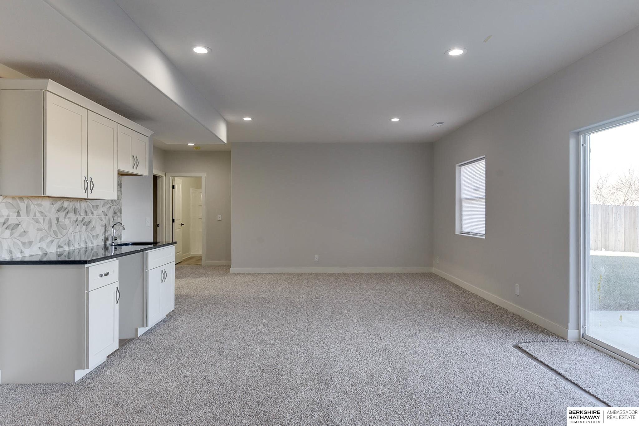 Plattsmouth, Nebraska 68048, United States, 5 Bedrooms Bedrooms, ,3 BathroomsBathrooms,Residential,Active,17096