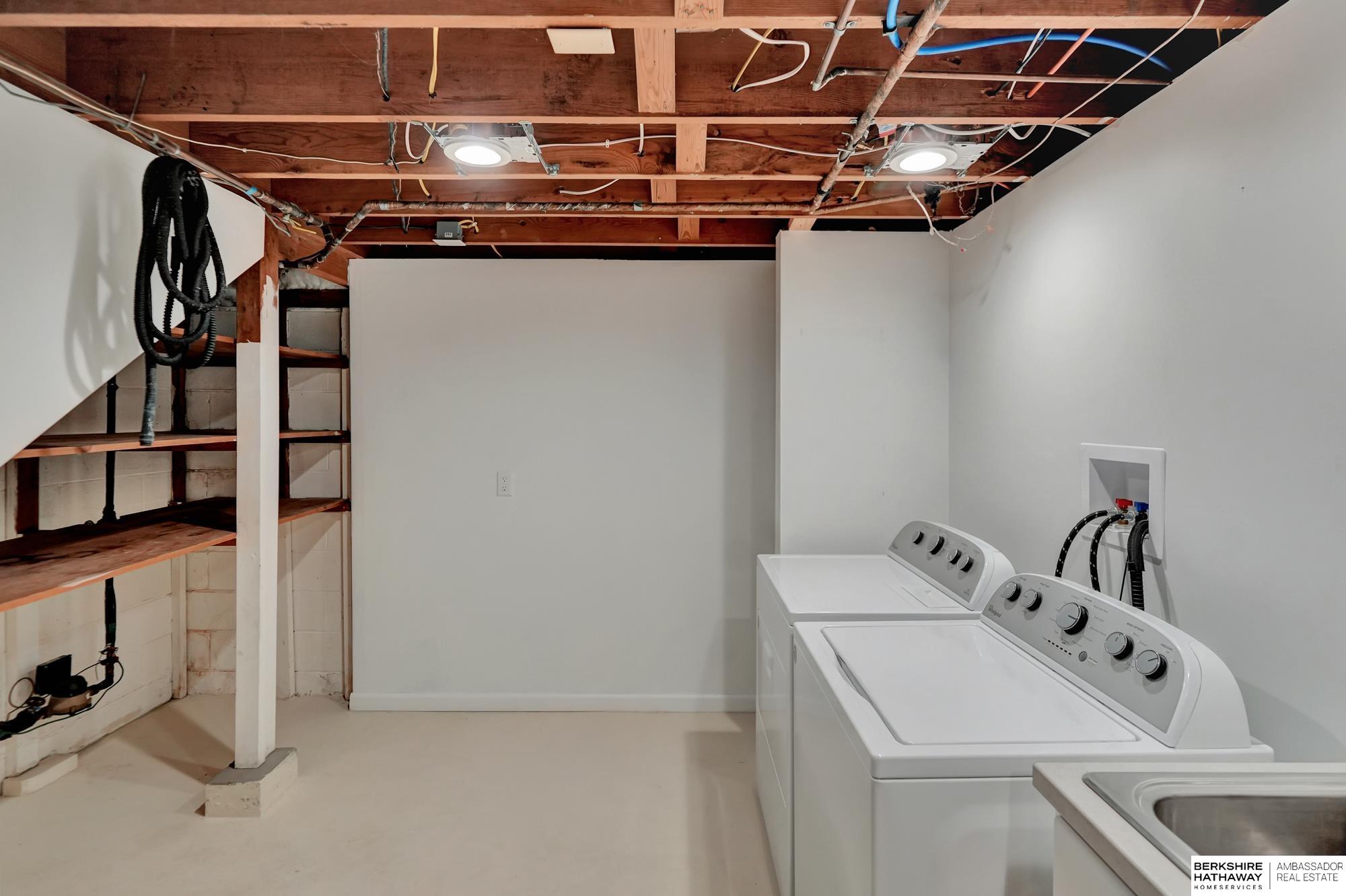 Lincoln, Nebraska 68502, United States, 3 Bedrooms Bedrooms, ,2 BathroomsBathrooms,Residential,Active,1897