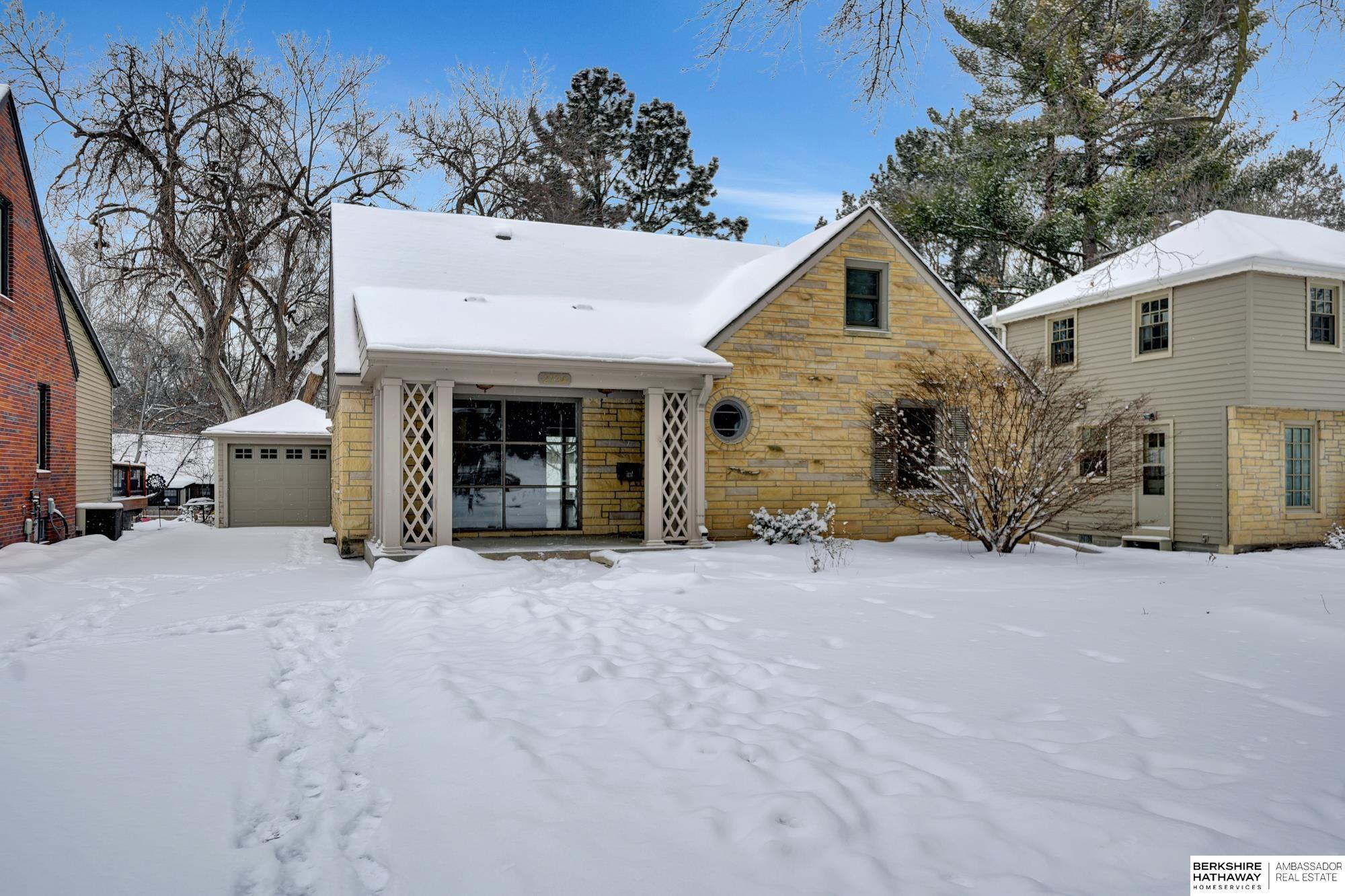 Lincoln, Nebraska 68502, United States, 3 Bedrooms Bedrooms, ,2 BathroomsBathrooms,Residential,Active,1897