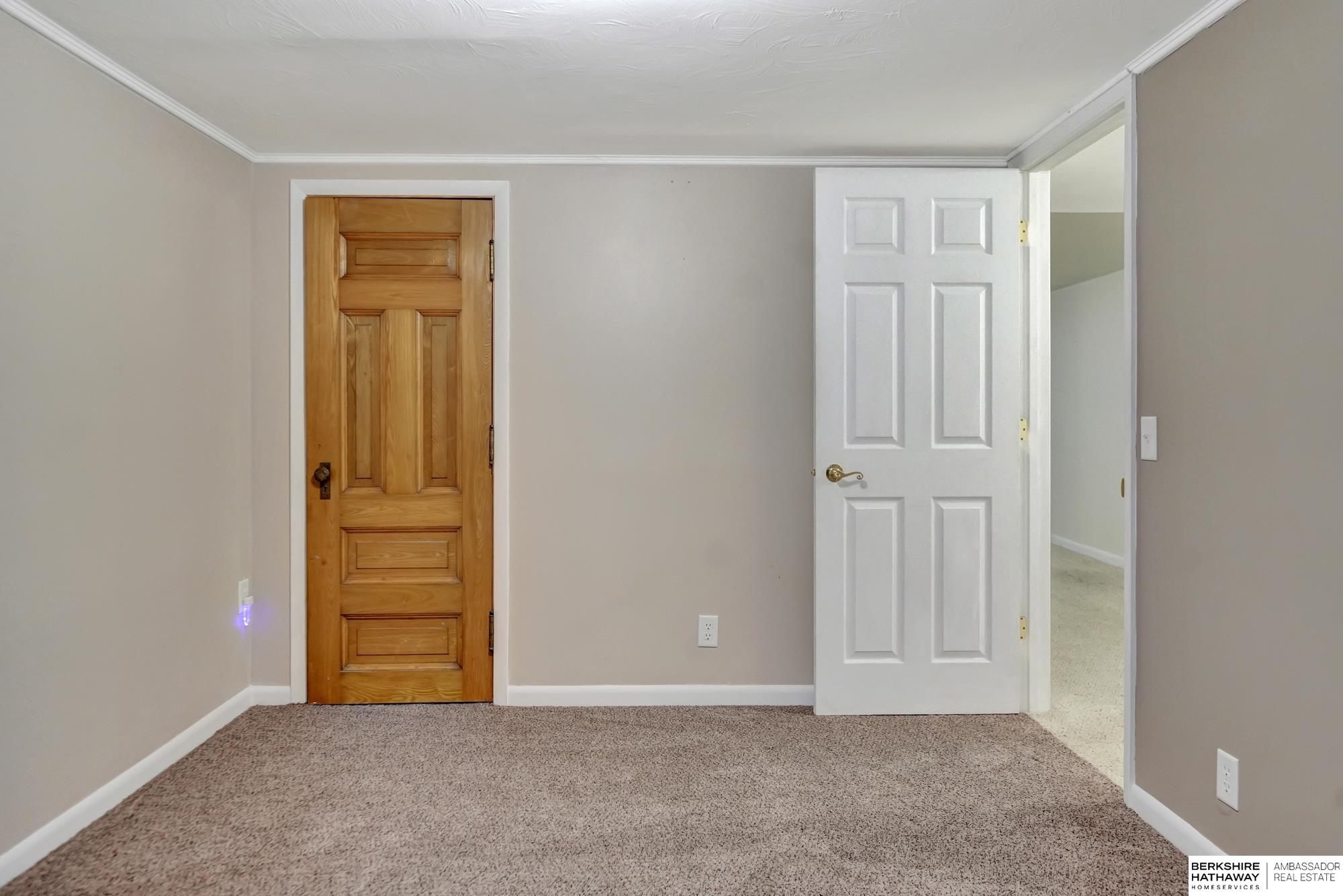 Lincoln, Nebraska 68502, United States, 3 Bedrooms Bedrooms, ,2 BathroomsBathrooms,Residential,Active,1897