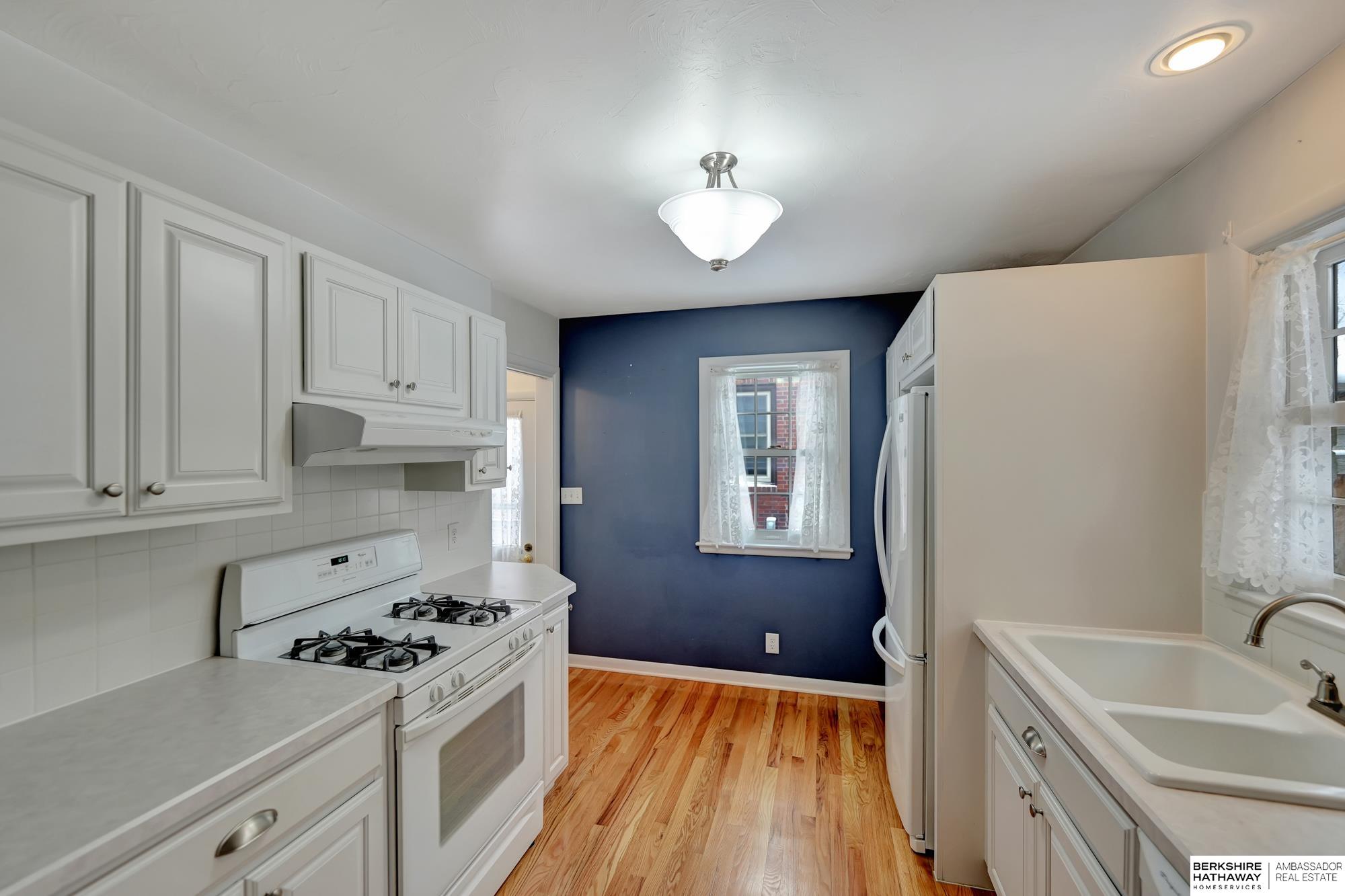 Lincoln, Nebraska 68502, United States, 3 Bedrooms Bedrooms, ,2 BathroomsBathrooms,Residential,Active,1897