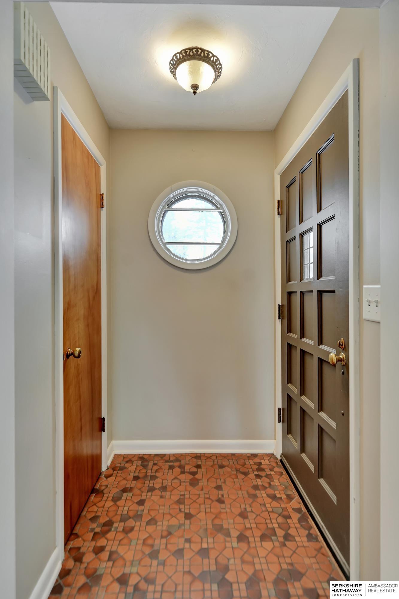 Lincoln, Nebraska 68502, United States, 3 Bedrooms Bedrooms, ,2 BathroomsBathrooms,Residential,Active,1897