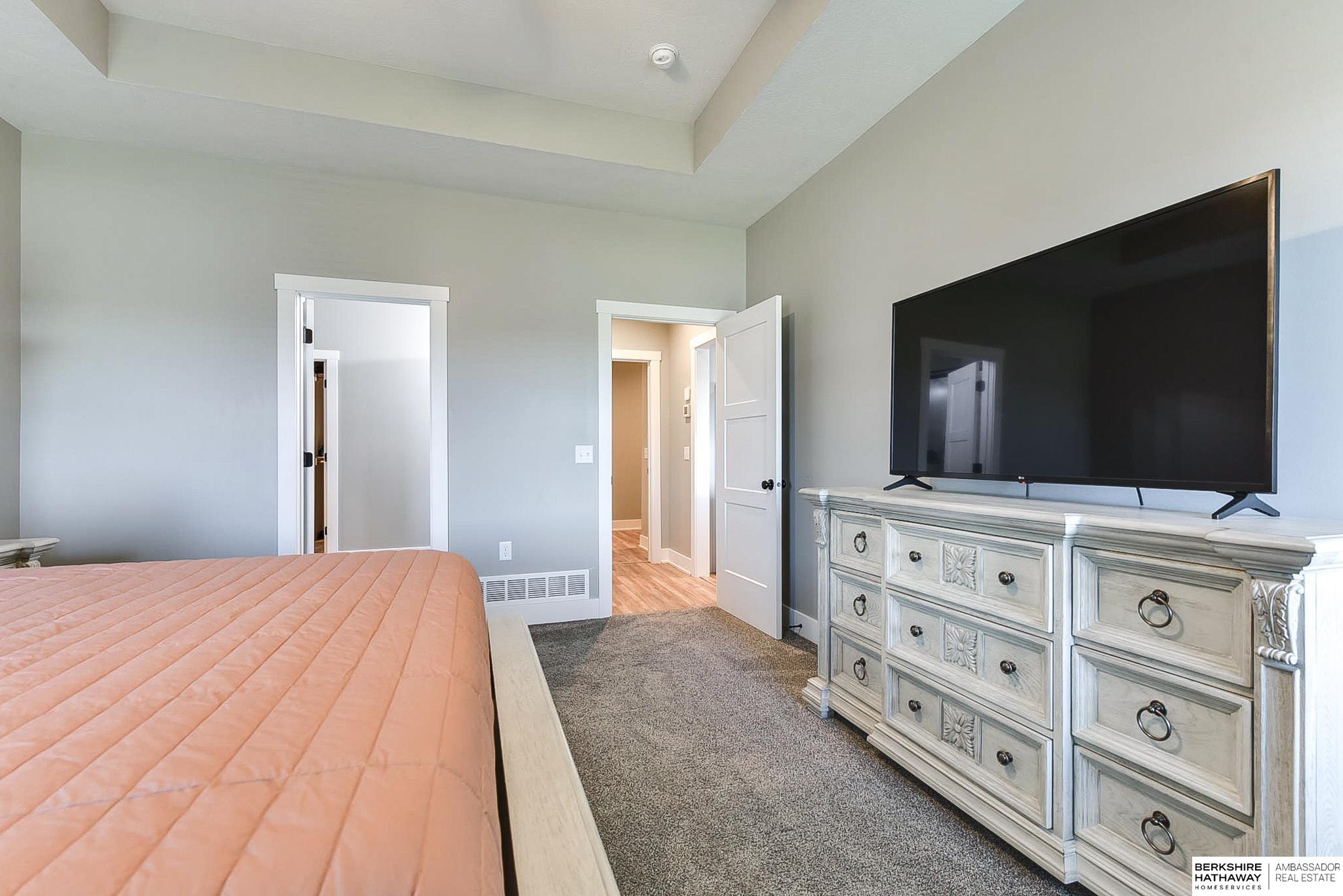 Gretna, Nebraska 68028, United States, 5 Bedrooms Bedrooms, ,3 BathroomsBathrooms,Residential,Active,5054