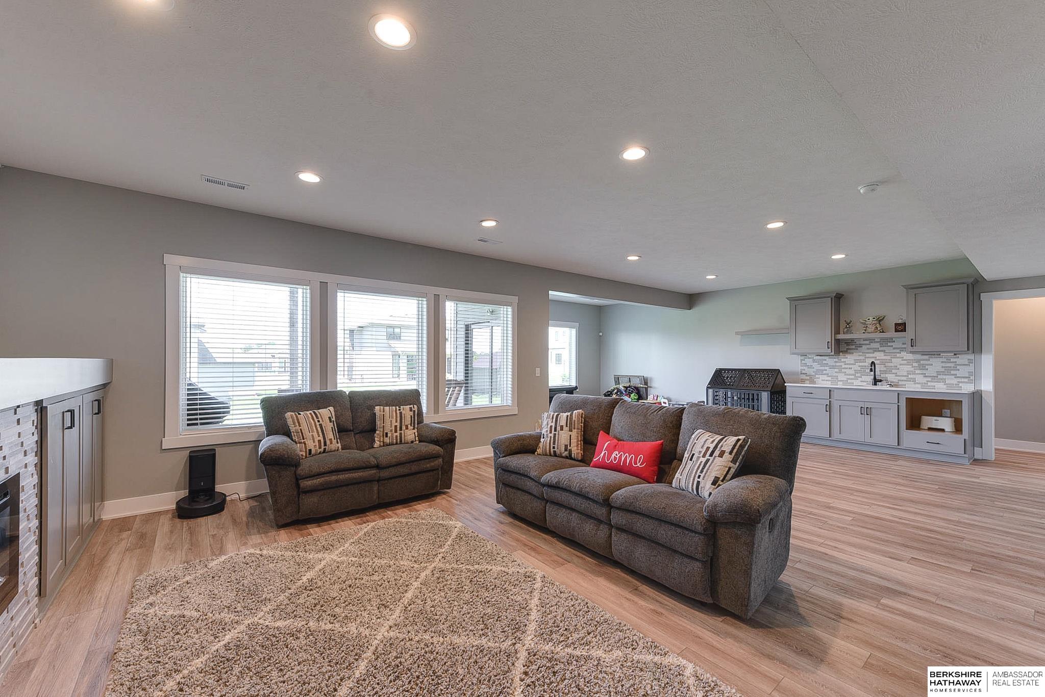 Gretna, Nebraska 68028, United States, 5 Bedrooms Bedrooms, ,3 BathroomsBathrooms,Residential,Active,5054