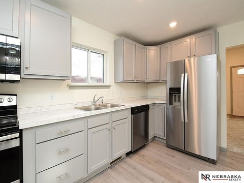 MLS: 22507474