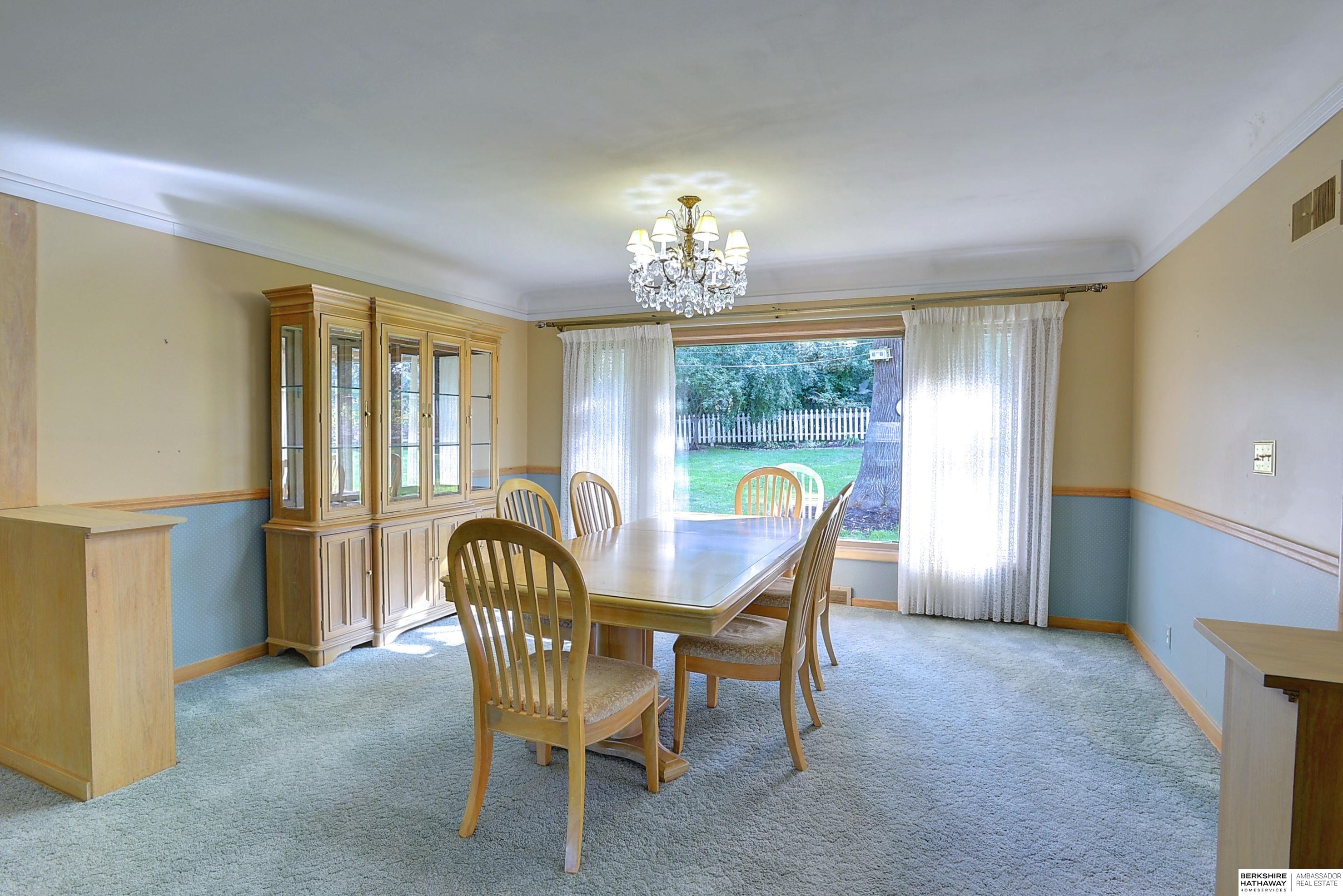 Omaha, Nebraska 68132, United States, 2 Bedrooms Bedrooms, ,3 BathroomsBathrooms,Residential,Pending,39697