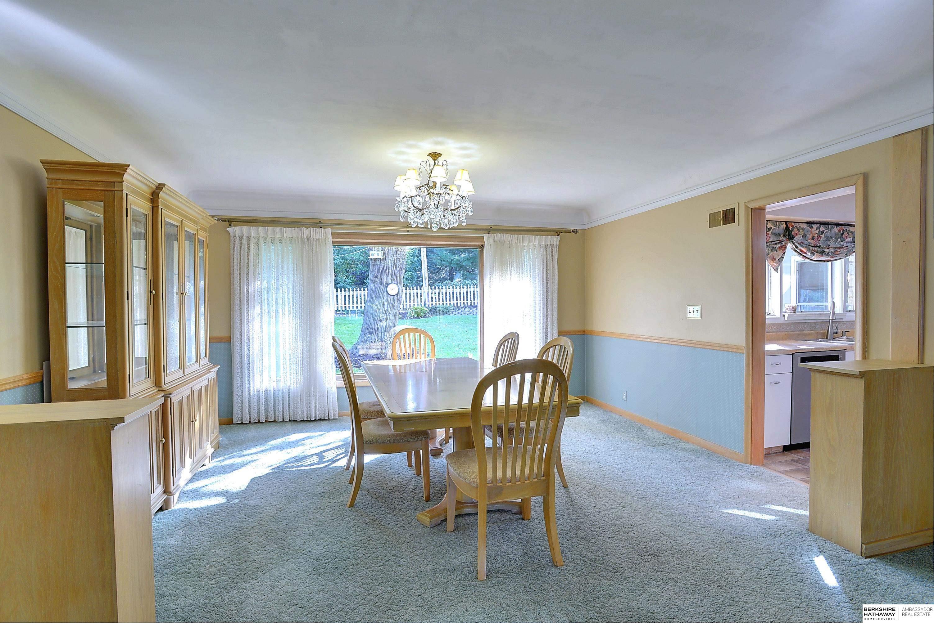 Omaha, Nebraska 68132, United States, 2 Bedrooms Bedrooms, ,3 BathroomsBathrooms,Residential,Pending,39697