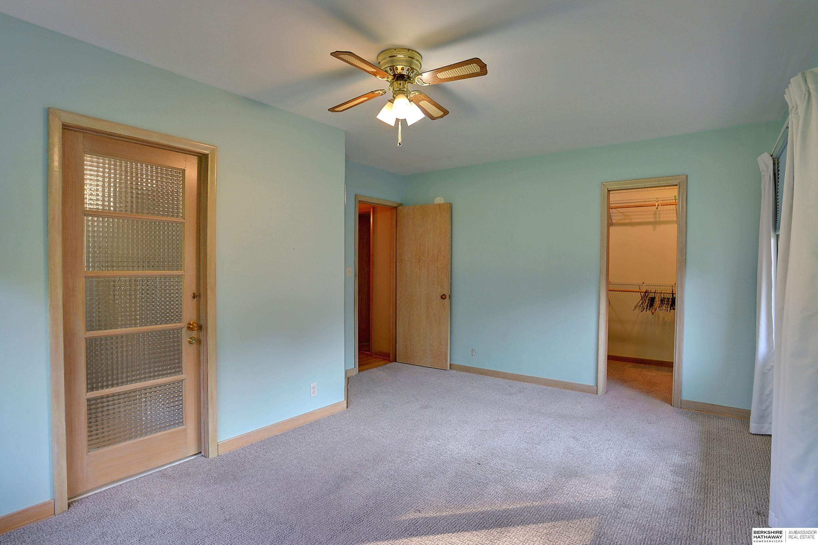 Omaha, Nebraska 68132, United States, 2 Bedrooms Bedrooms, ,3 BathroomsBathrooms,Residential,Pending,39697