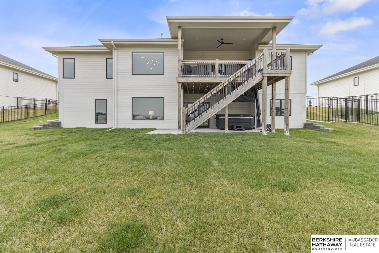 Papillion, Nebraska 68046, United States, 5 Bedrooms Bedrooms, ,3 BathroomsBathrooms,Residential,Pending,102573