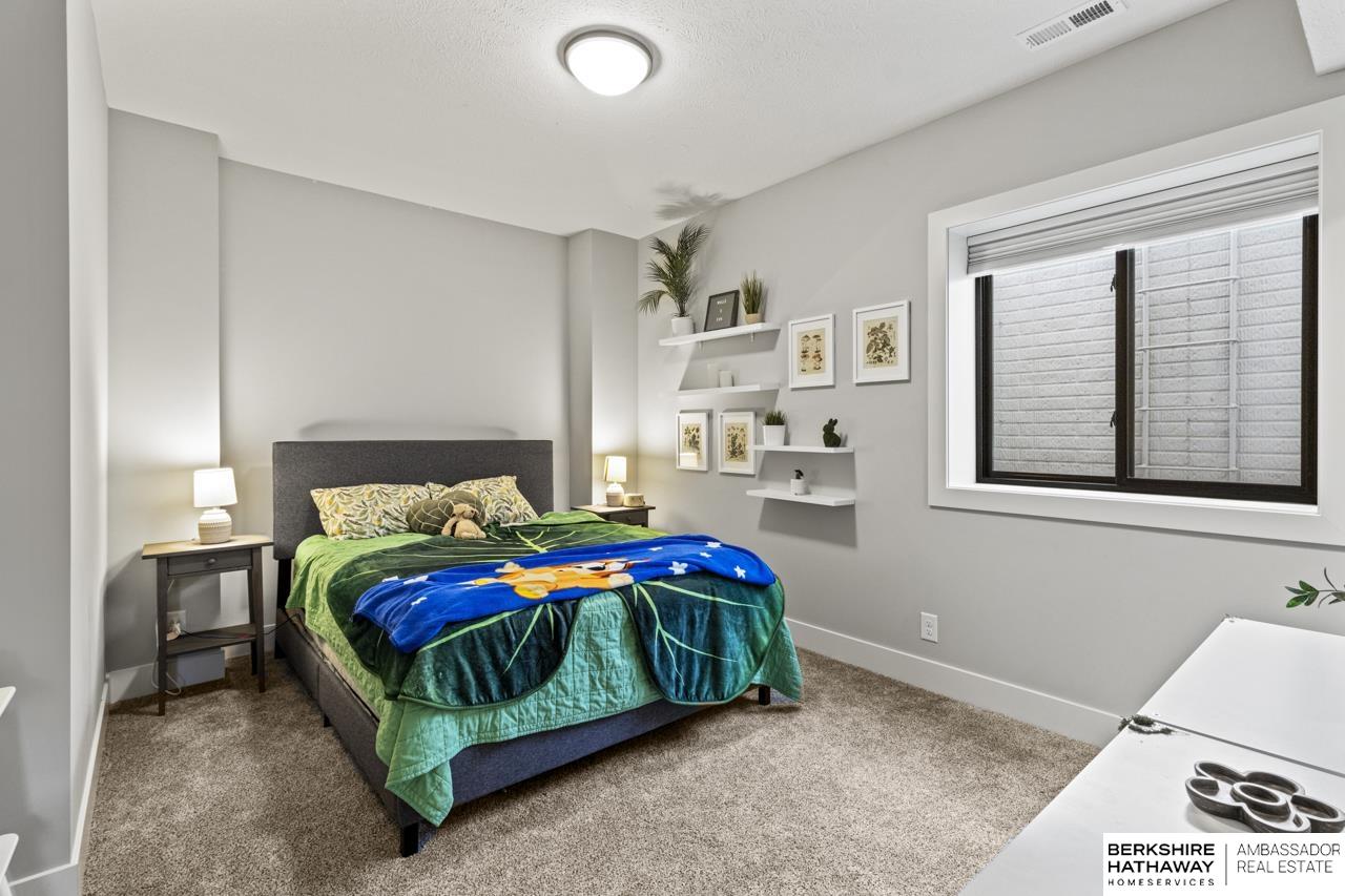 Papillion, Nebraska 68046, United States, 5 Bedrooms Bedrooms, ,3 BathroomsBathrooms,Residential,Pending,102573