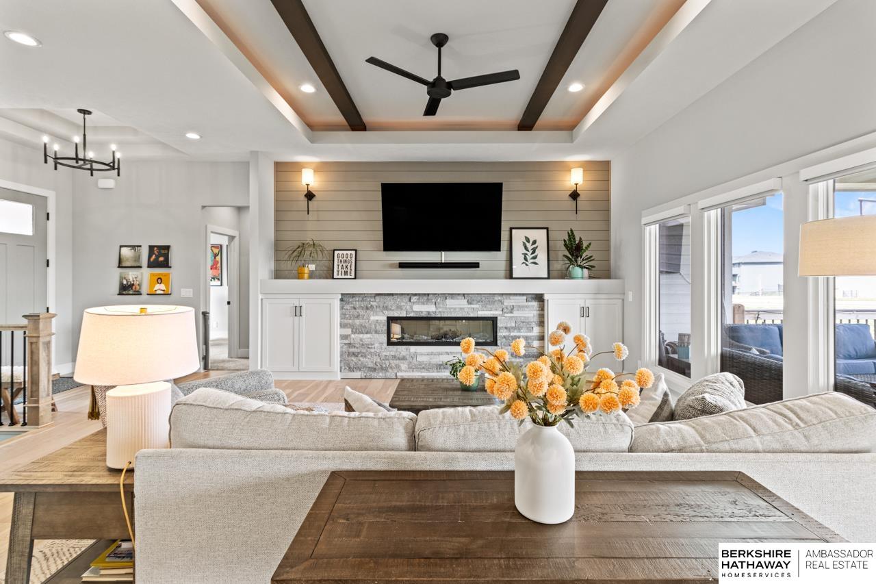 Papillion, Nebraska 68046, United States, 5 Bedrooms Bedrooms, ,3 BathroomsBathrooms,Residential,Pending,102573