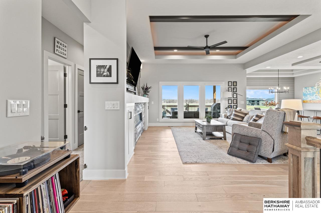 Papillion, Nebraska 68046, United States, 5 Bedrooms Bedrooms, ,3 BathroomsBathrooms,Residential,Pending,102573