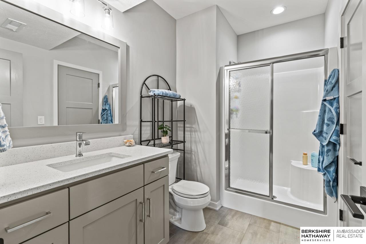 Papillion, Nebraska 68046, United States, 5 Bedrooms Bedrooms, ,3 BathroomsBathrooms,Residential,Pending,102573