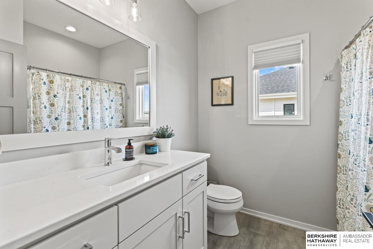 Papillion, Nebraska 68046, United States, 5 Bedrooms Bedrooms, ,3 BathroomsBathrooms,Residential,Pending,102573