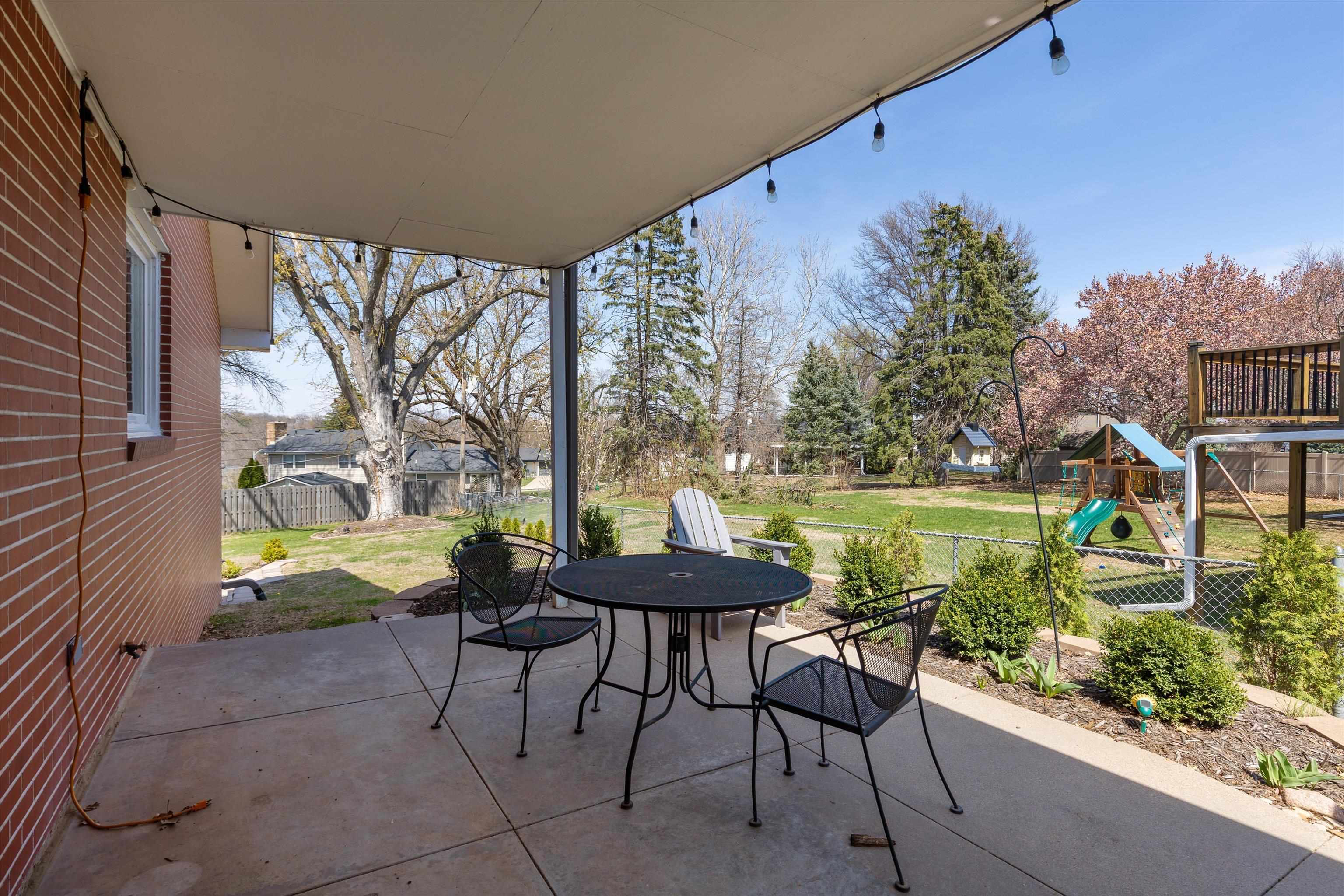 Omaha, Nebraska 68154, United States, 5 Bedrooms Bedrooms, ,3 BathroomsBathrooms,Residential,Pending,105735