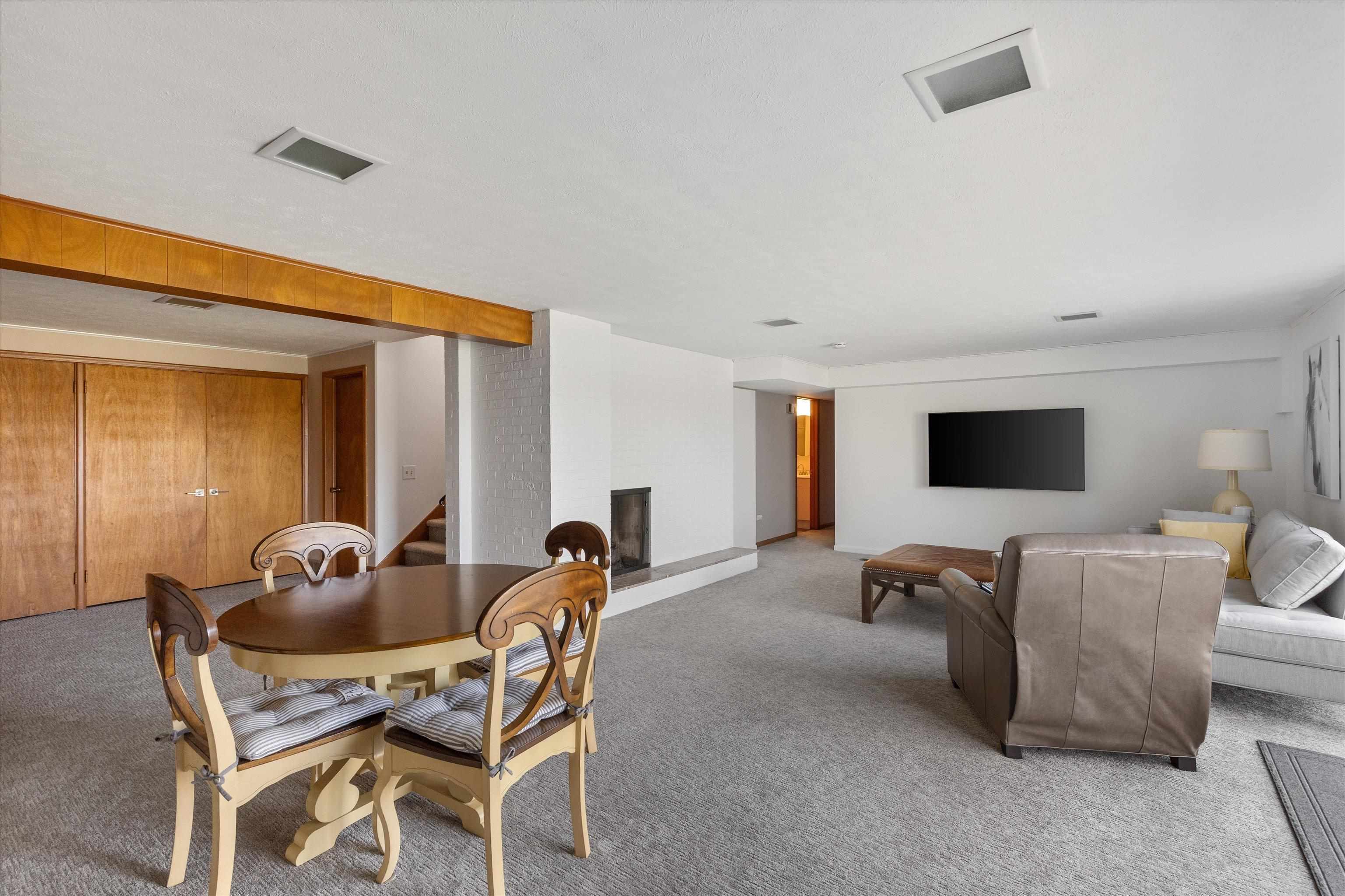 Omaha, Nebraska 68154, United States, 5 Bedrooms Bedrooms, ,3 BathroomsBathrooms,Residential,Pending,105735