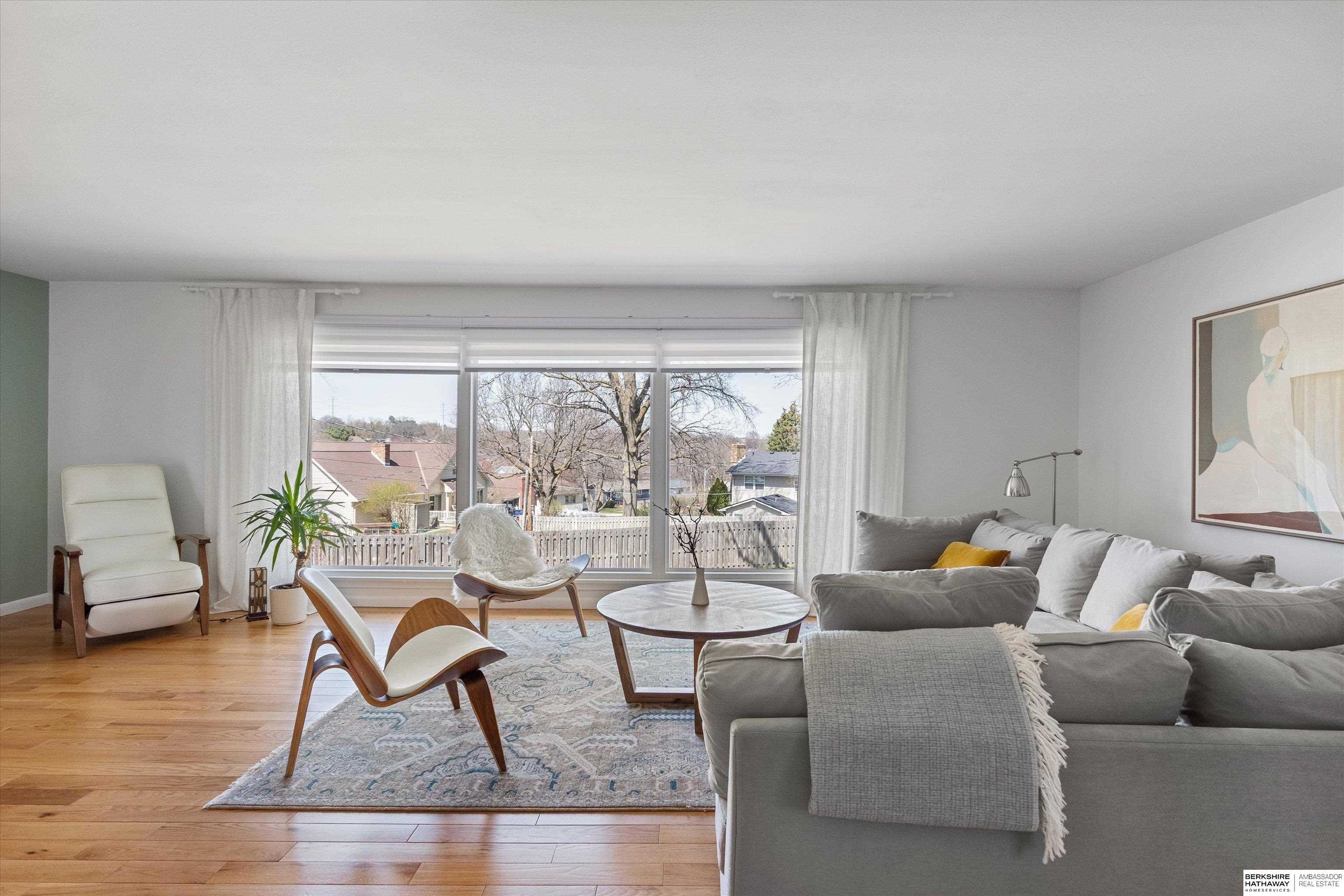 Omaha, Nebraska 68154, United States, 5 Bedrooms Bedrooms, ,3 BathroomsBathrooms,Residential,Pending,105735