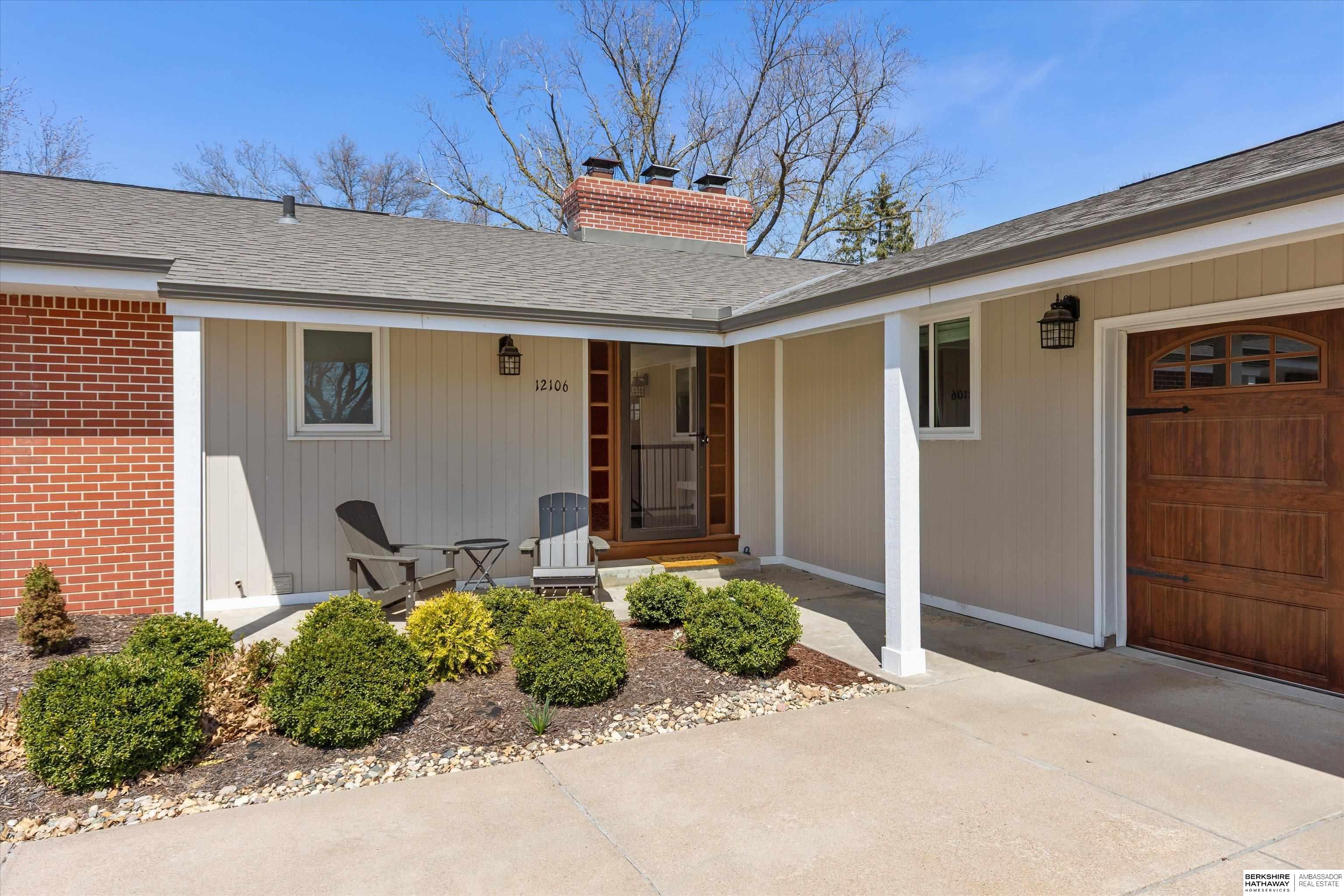 Omaha, Nebraska 68154, United States, 5 Bedrooms Bedrooms, ,3 BathroomsBathrooms,Residential,Pending,105735