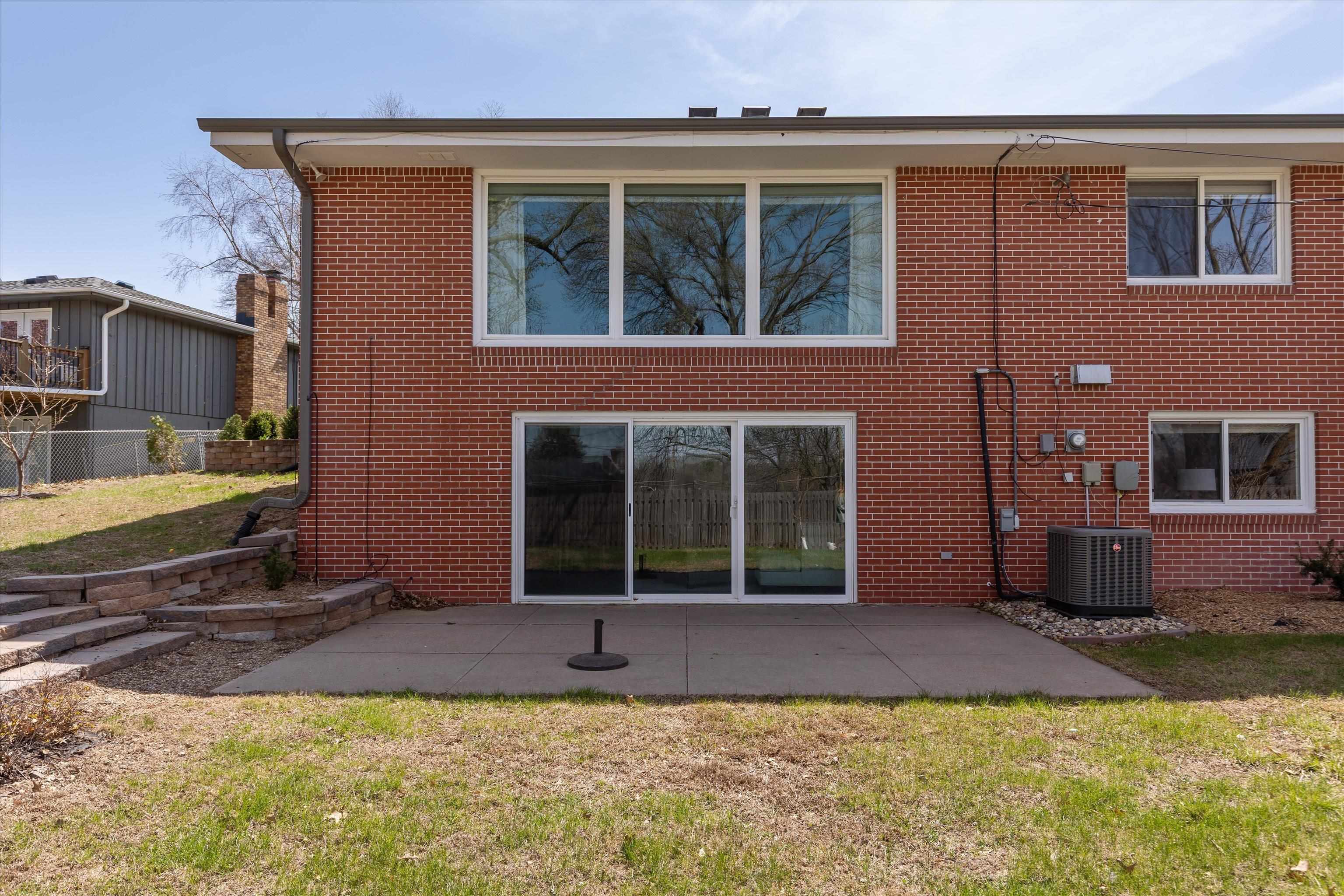 Omaha, Nebraska 68154, United States, 5 Bedrooms Bedrooms, ,3 BathroomsBathrooms,Residential,Pending,105735