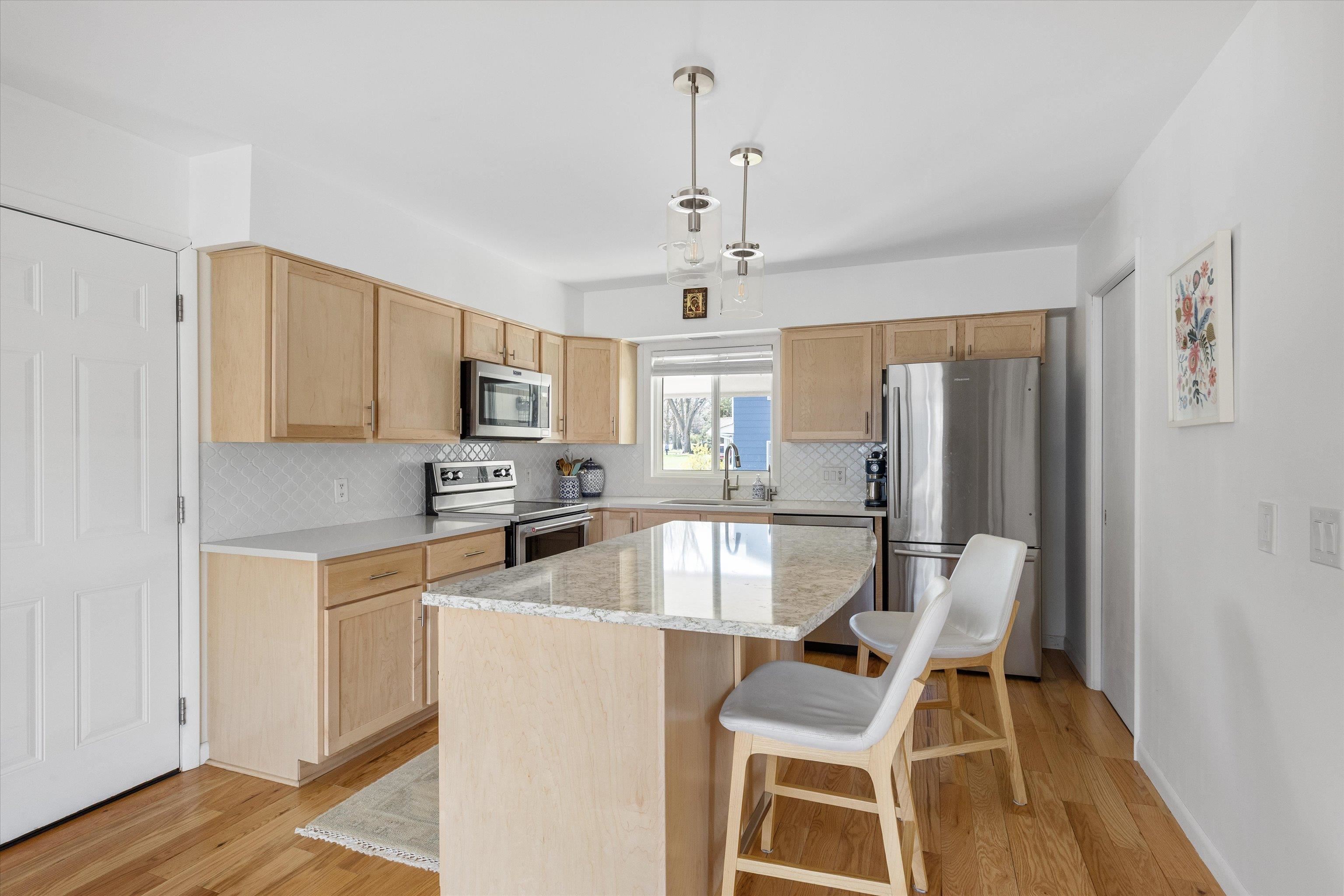 Omaha, Nebraska 68154, United States, 5 Bedrooms Bedrooms, ,3 BathroomsBathrooms,Residential,Pending,105735