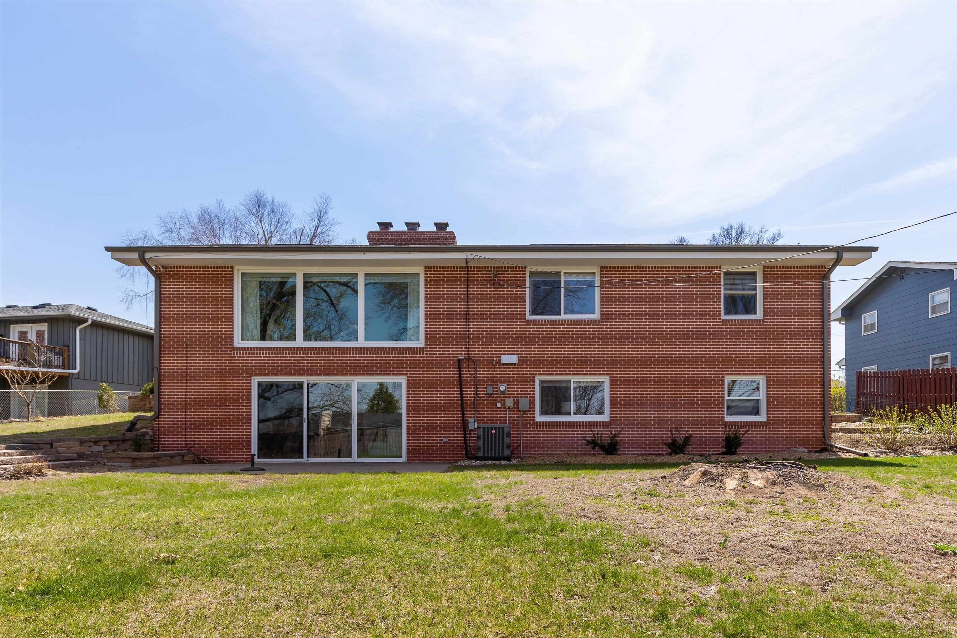 Omaha, Nebraska 68154, United States, 5 Bedrooms Bedrooms, ,3 BathroomsBathrooms,Residential,Pending,105735