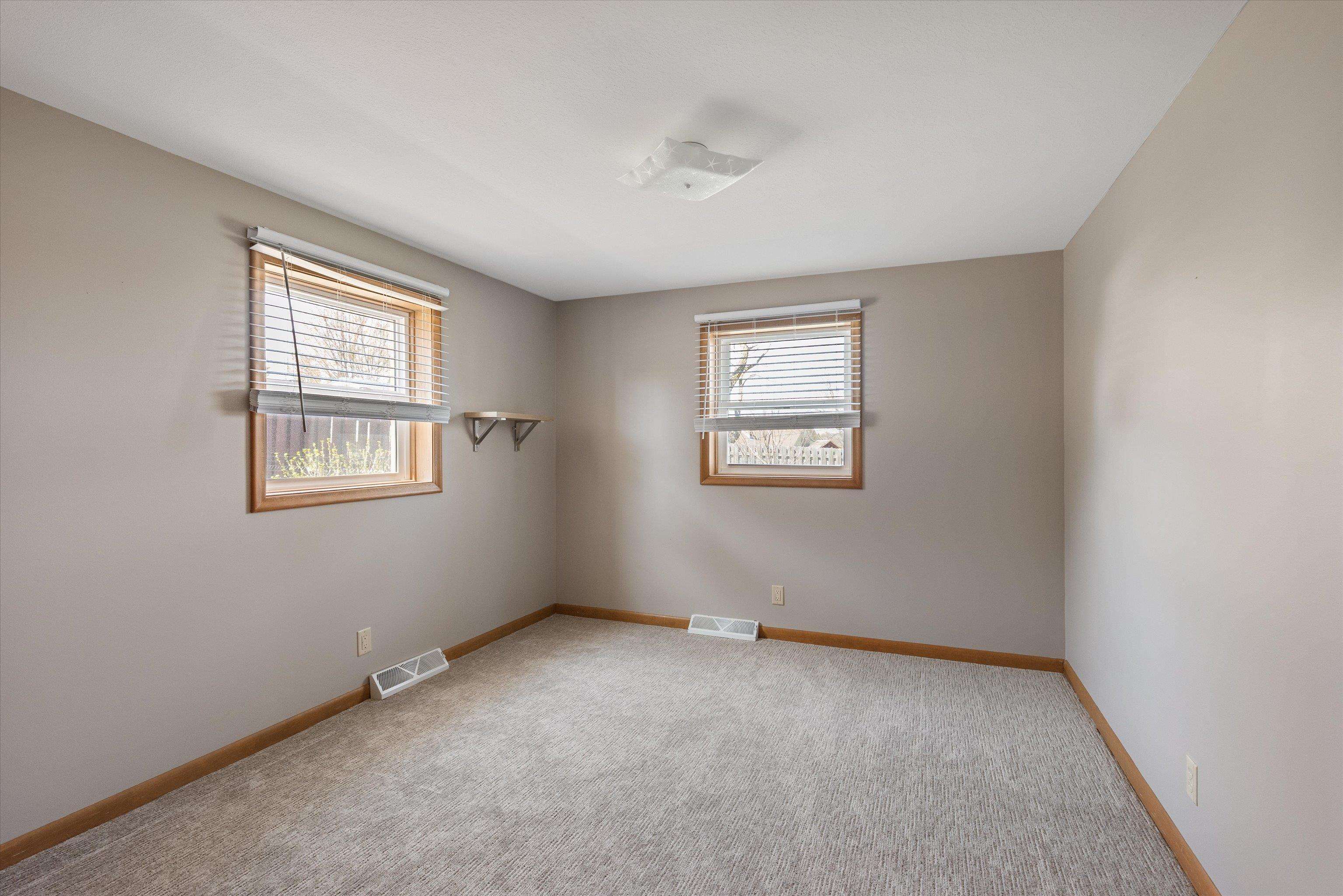 Omaha, Nebraska 68154, United States, 5 Bedrooms Bedrooms, ,3 BathroomsBathrooms,Residential,Pending,105735