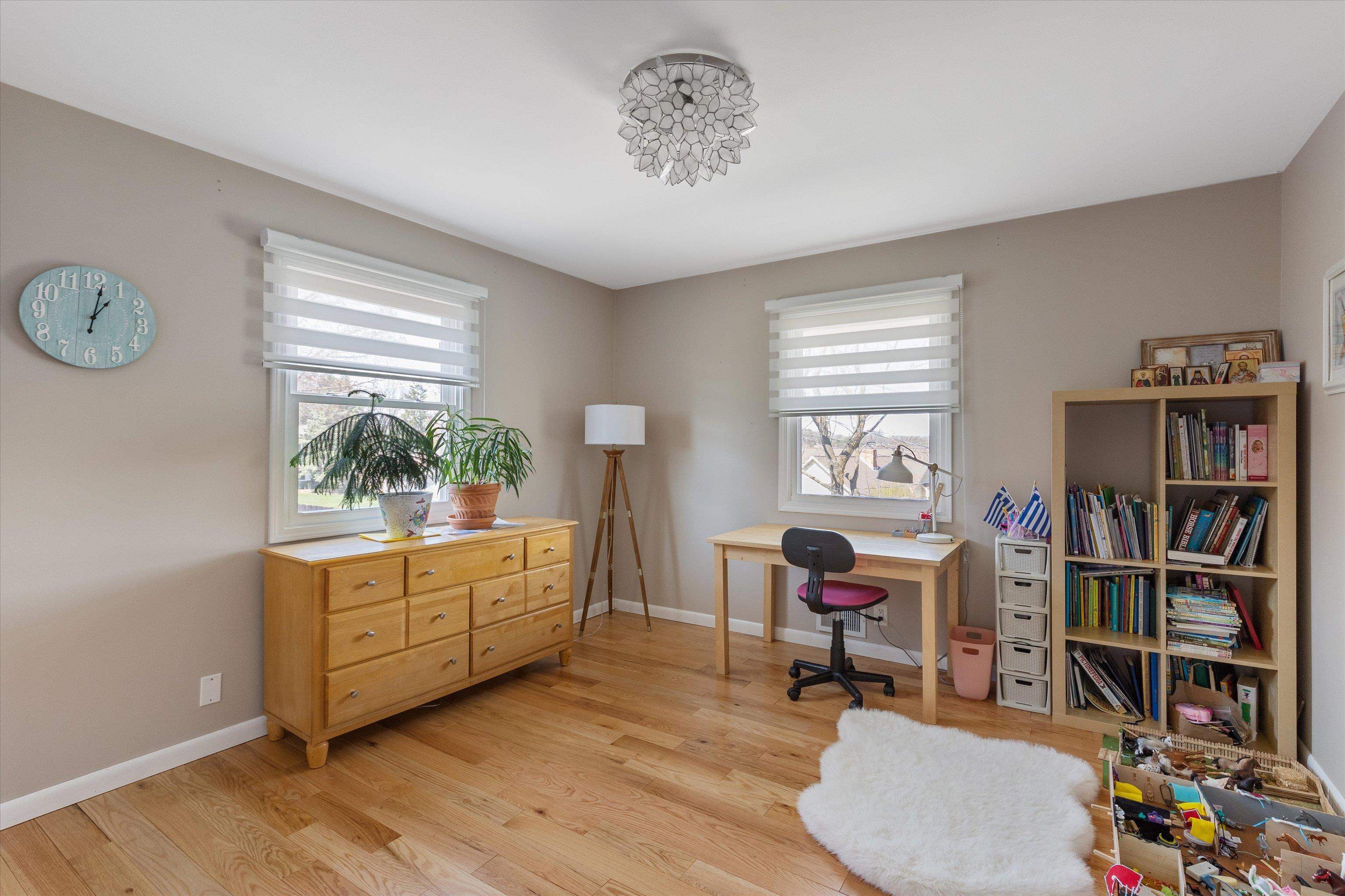 Omaha, Nebraska 68154, United States, 5 Bedrooms Bedrooms, ,3 BathroomsBathrooms,Residential,Pending,105735