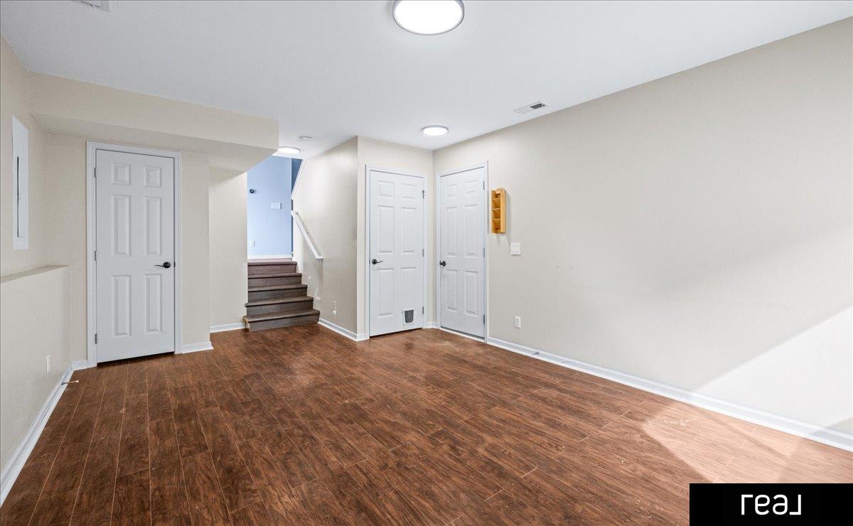 Omaha, Nebraska 68135, United States, 3 Bedrooms Bedrooms, ,2 BathroomsBathrooms,Residential,Pending,103442