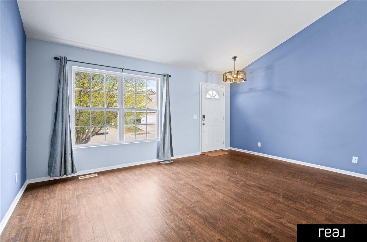 Omaha, Nebraska 68135, United States, 3 Bedrooms Bedrooms, ,2 BathroomsBathrooms,Residential,Pending,103442