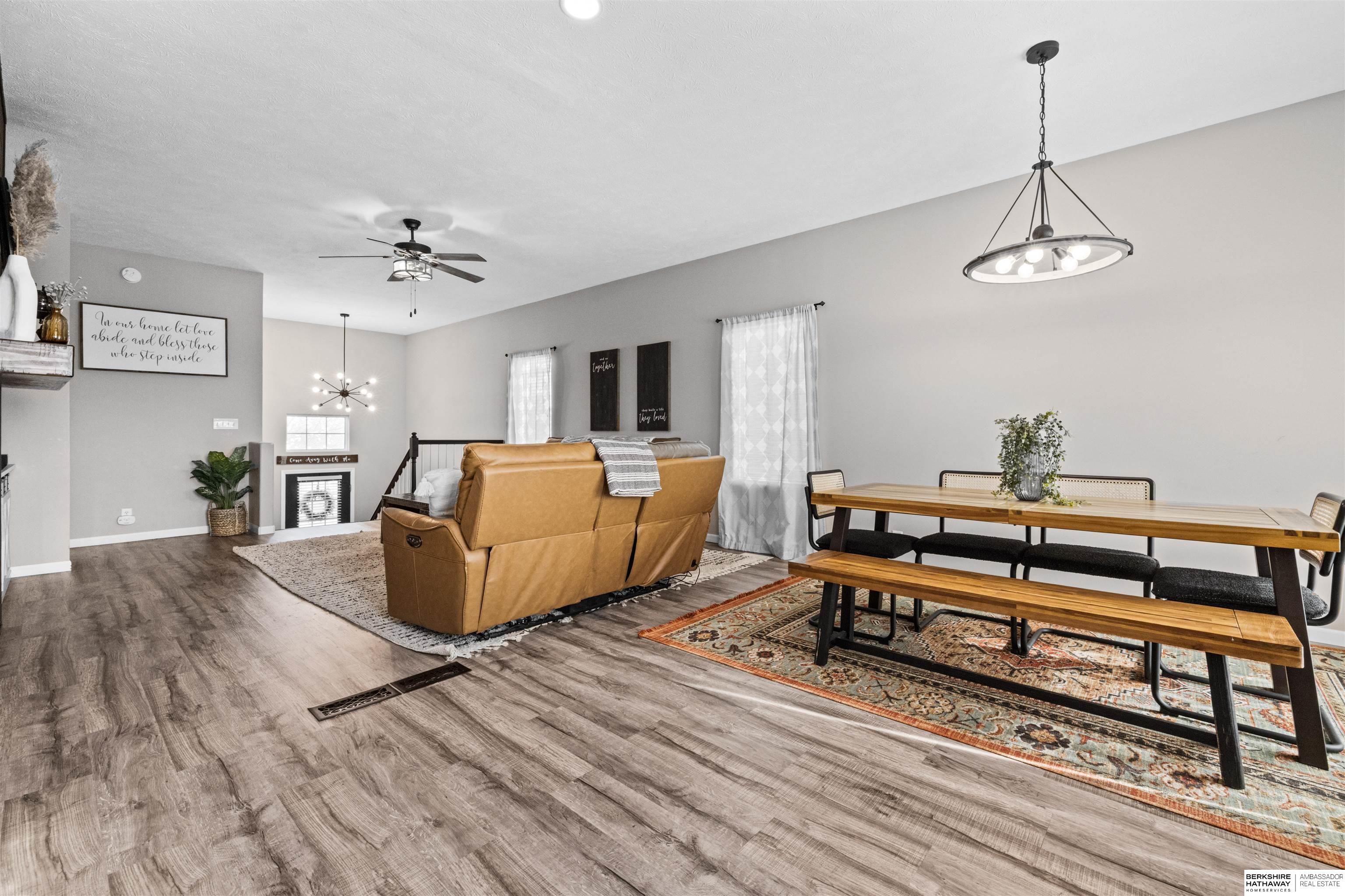 Omaha, Nebraska 68116, United States, 3 Bedrooms Bedrooms, ,2 BathroomsBathrooms,Residential,Pending,116242