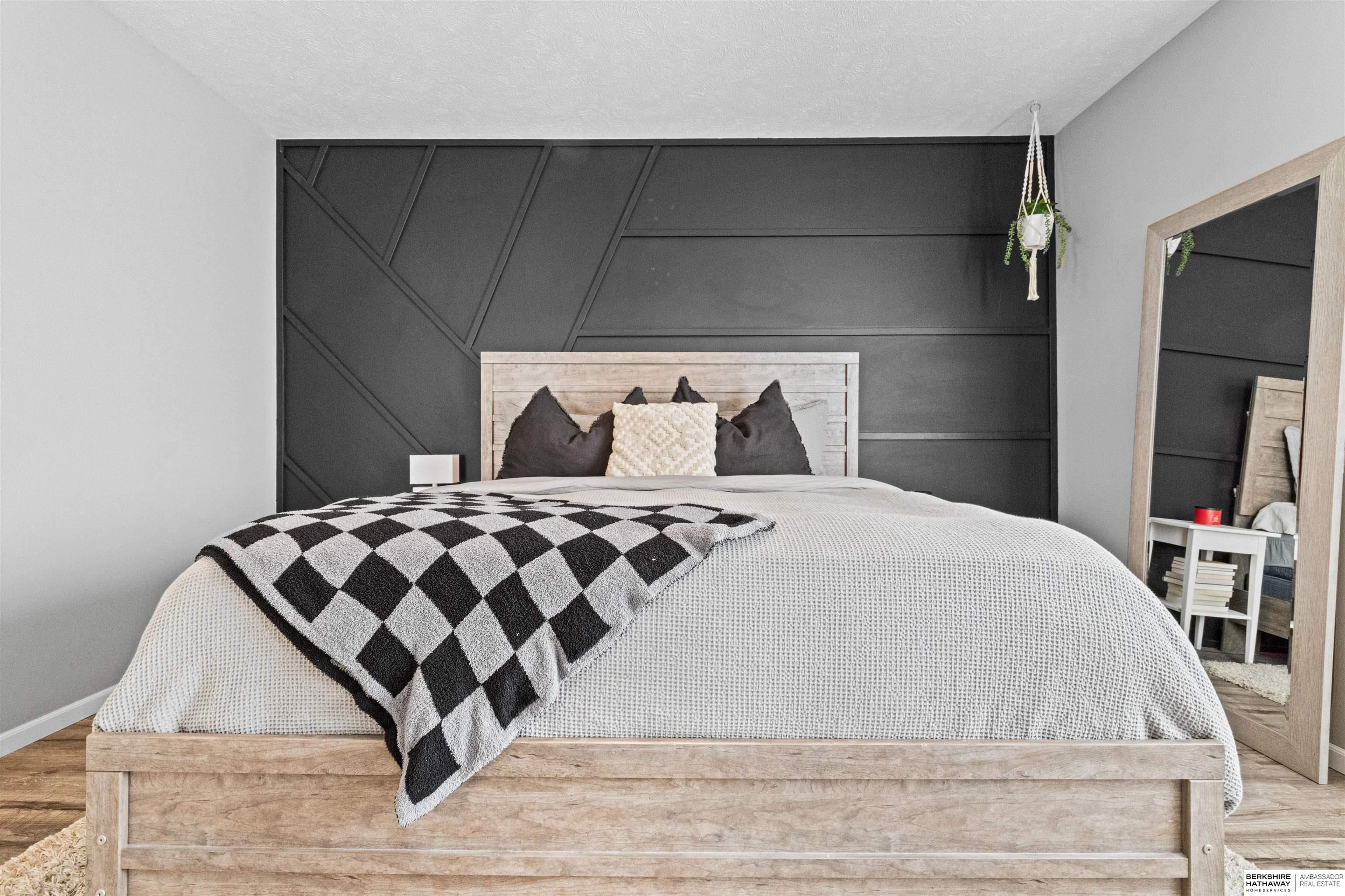 Omaha, Nebraska 68116, United States, 3 Bedrooms Bedrooms, ,2 BathroomsBathrooms,Residential,Pending,116242