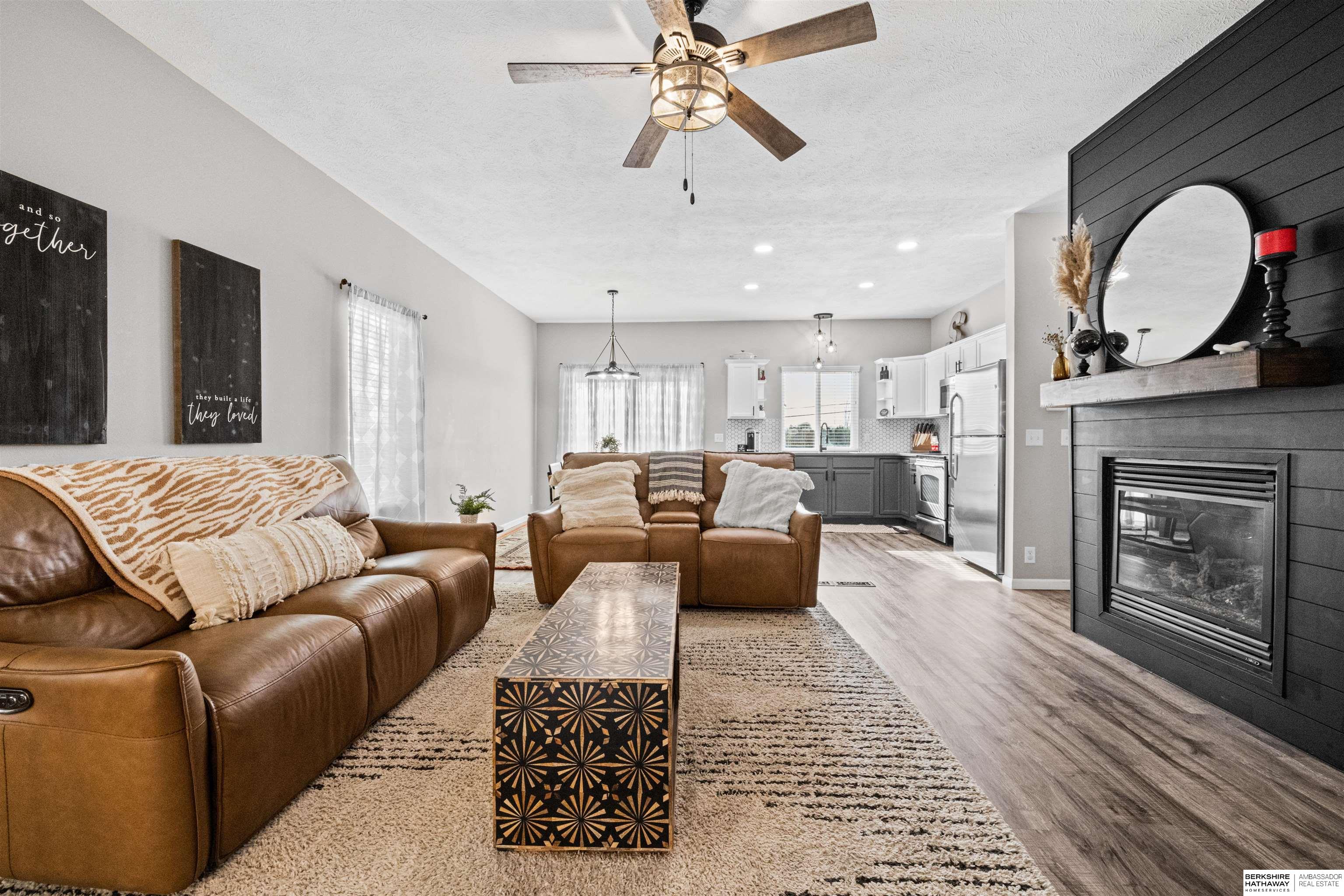 Omaha, Nebraska 68116, United States, 3 Bedrooms Bedrooms, ,2 BathroomsBathrooms,Residential,Pending,116242