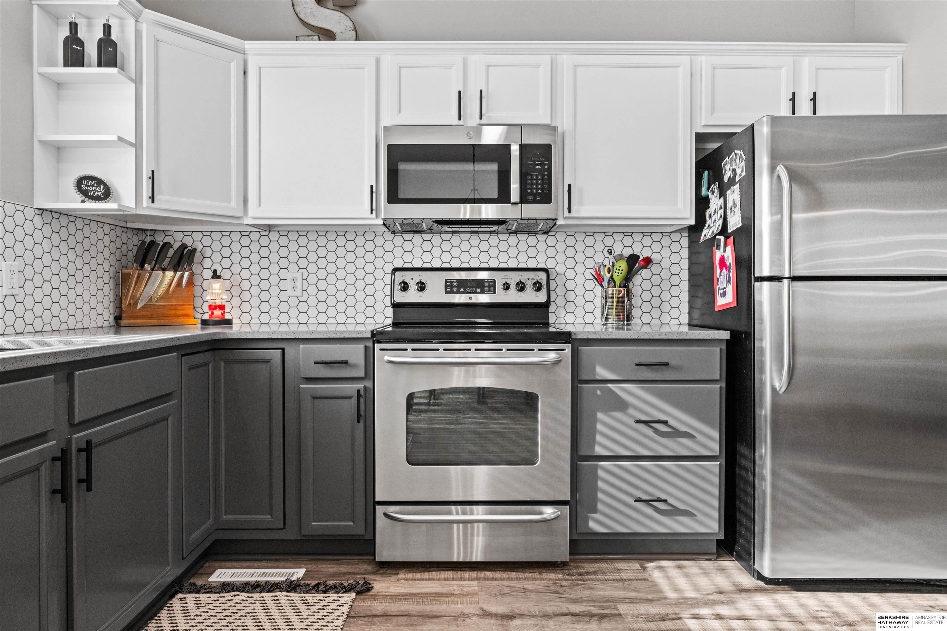 Omaha, Nebraska 68116, United States, 3 Bedrooms Bedrooms, ,2 BathroomsBathrooms,Residential,Pending,116242