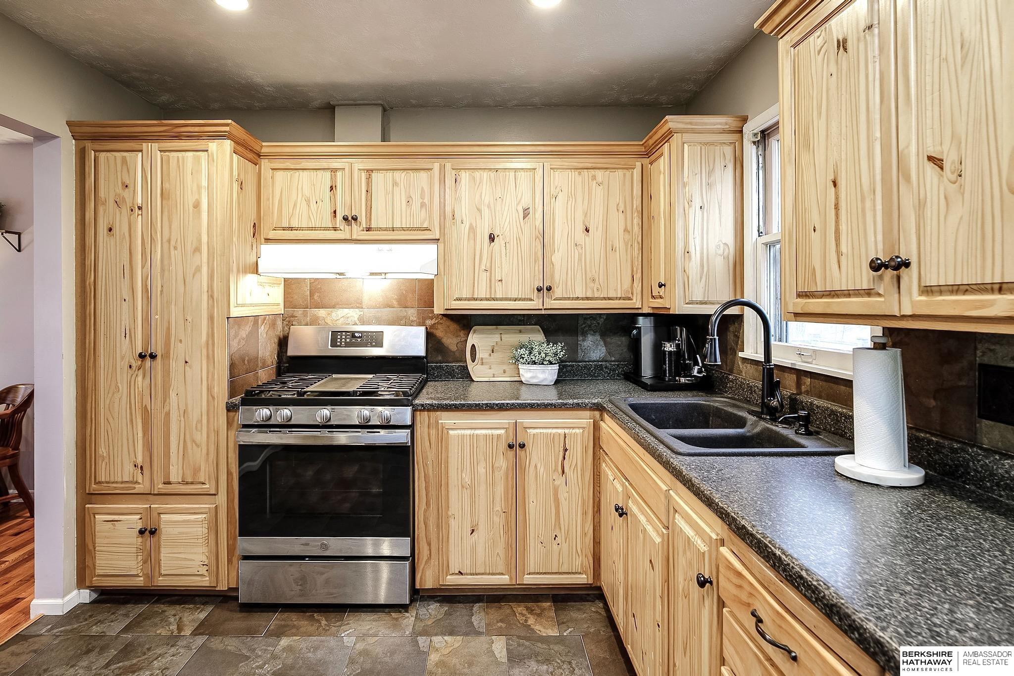 La Vista, Nebraska 68128, United States, 2 Bedrooms Bedrooms, ,1 BathroomBathrooms,Residential,Pending,7991