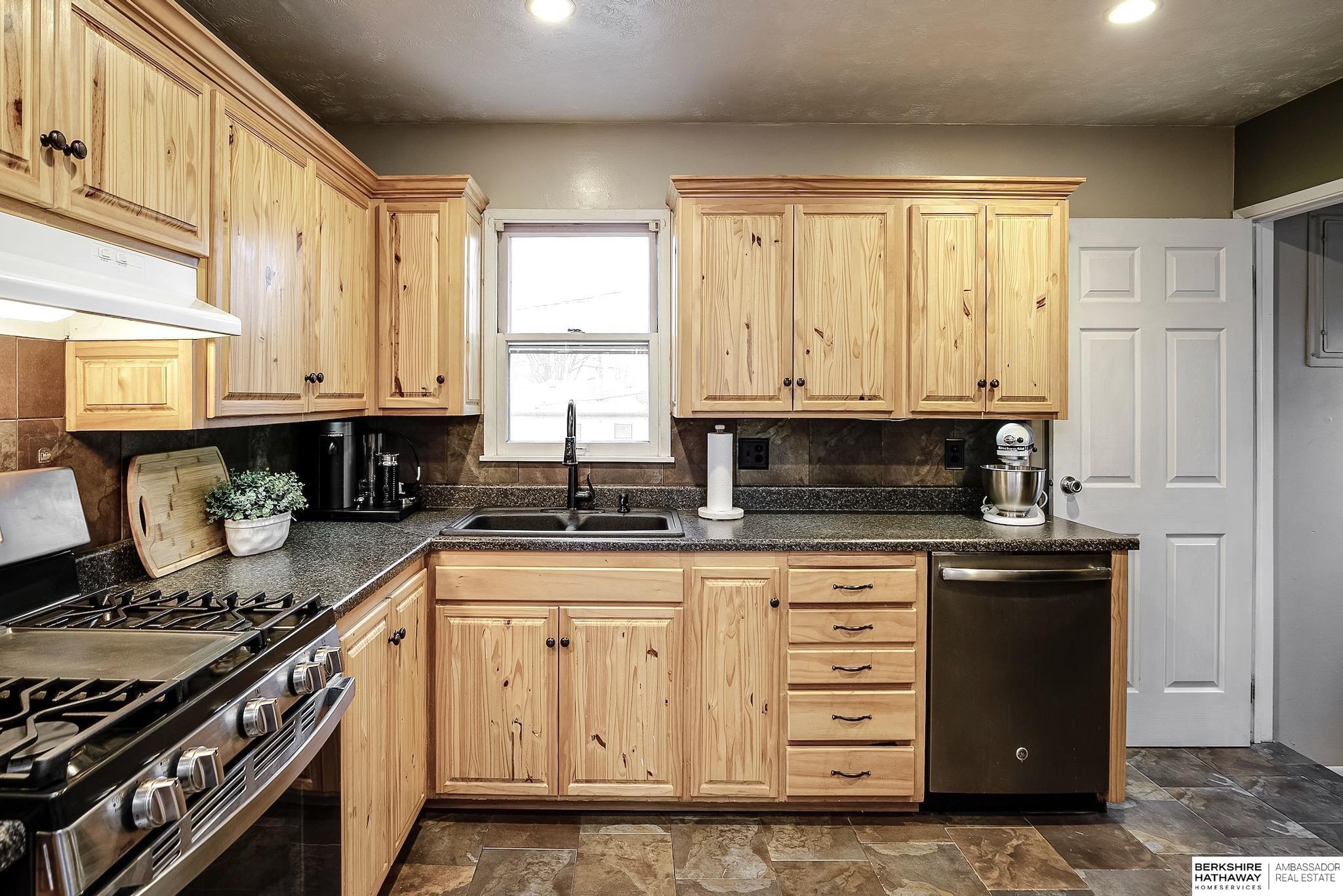 La Vista, Nebraska 68128, United States, 2 Bedrooms Bedrooms, ,1 BathroomBathrooms,Residential,Pending,7991