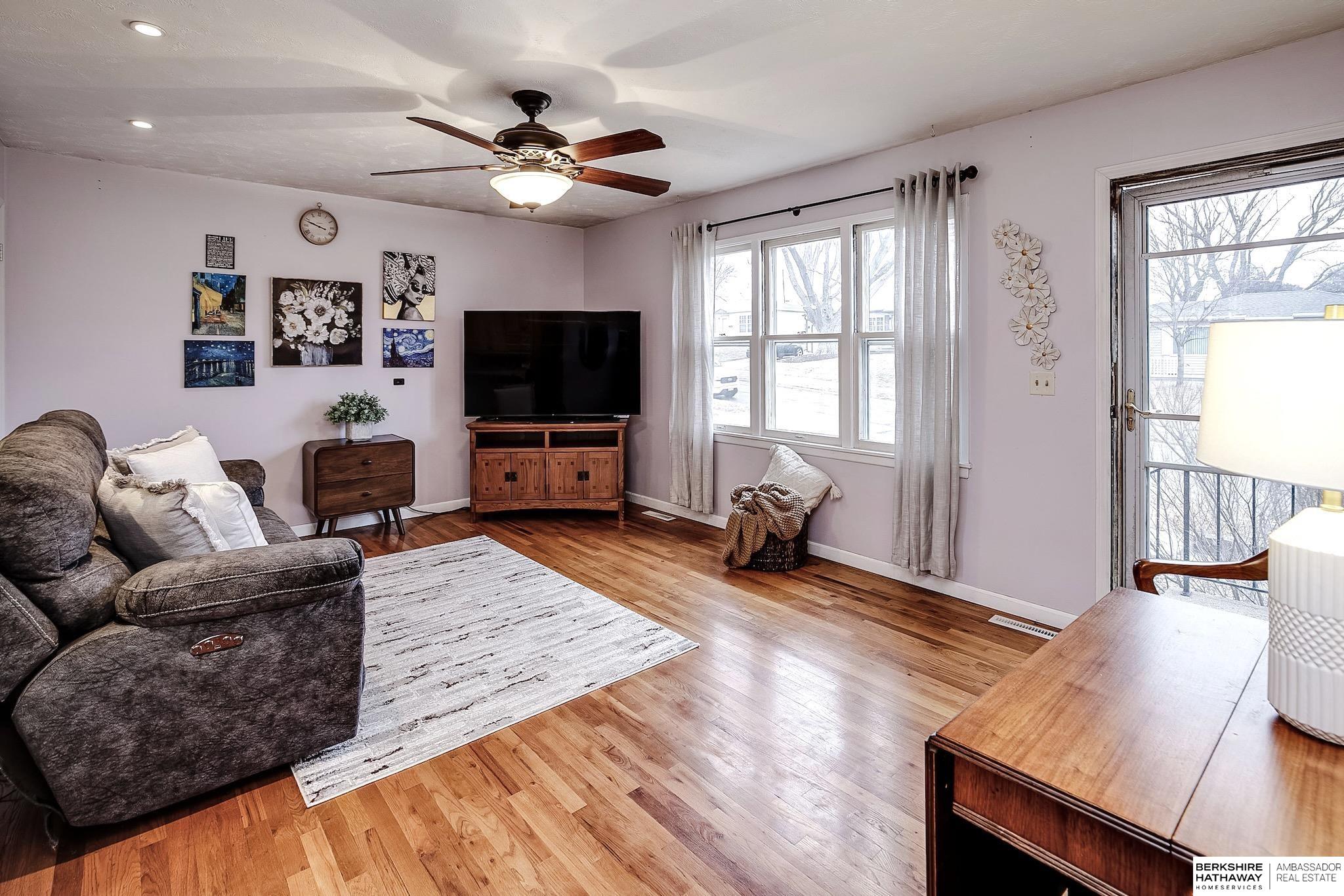 La Vista, Nebraska 68128, United States, 2 Bedrooms Bedrooms, ,1 BathroomBathrooms,Residential,Pending,7991